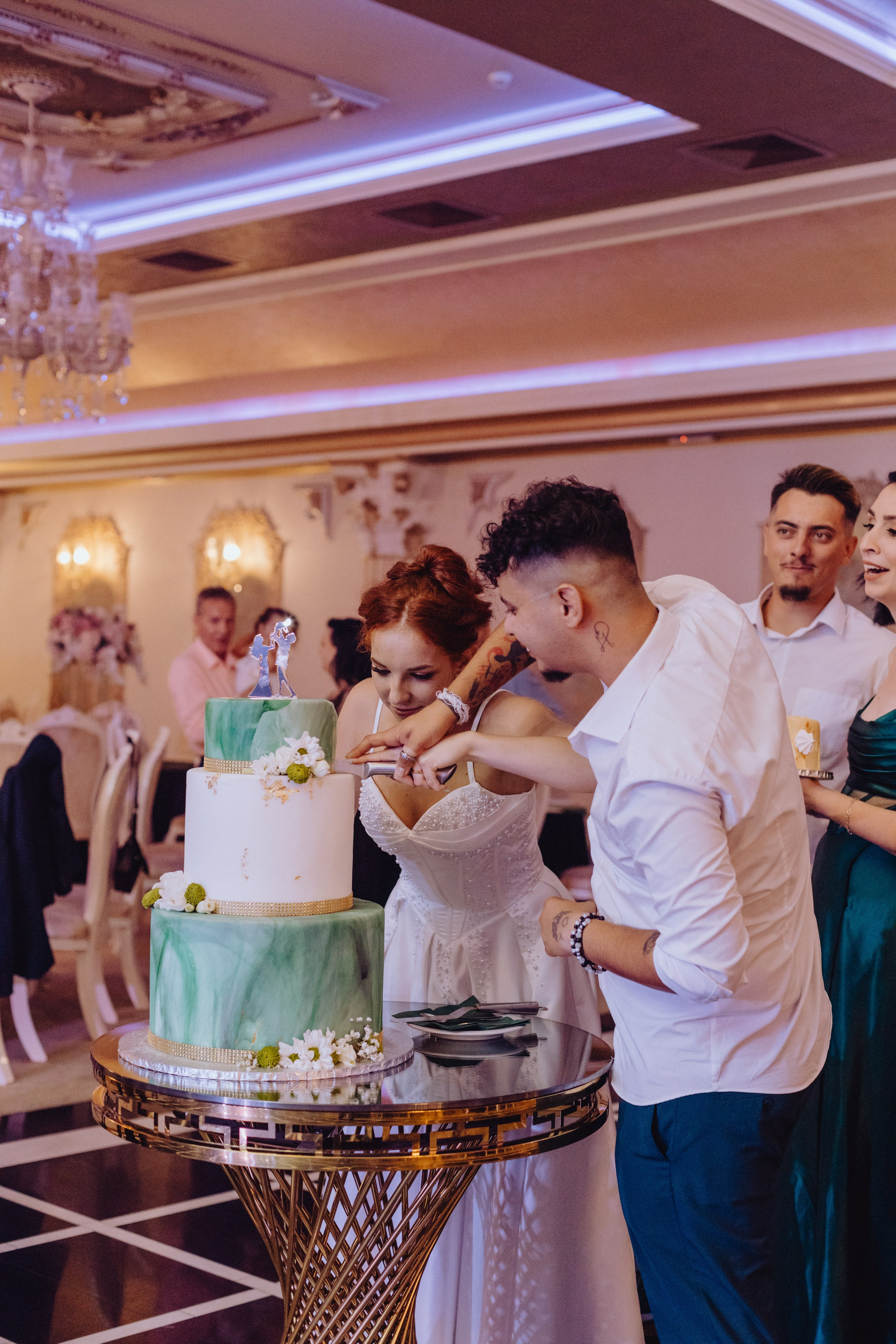 Paul & Maria. Wedding & couple photographer from Romania Rut Vetan