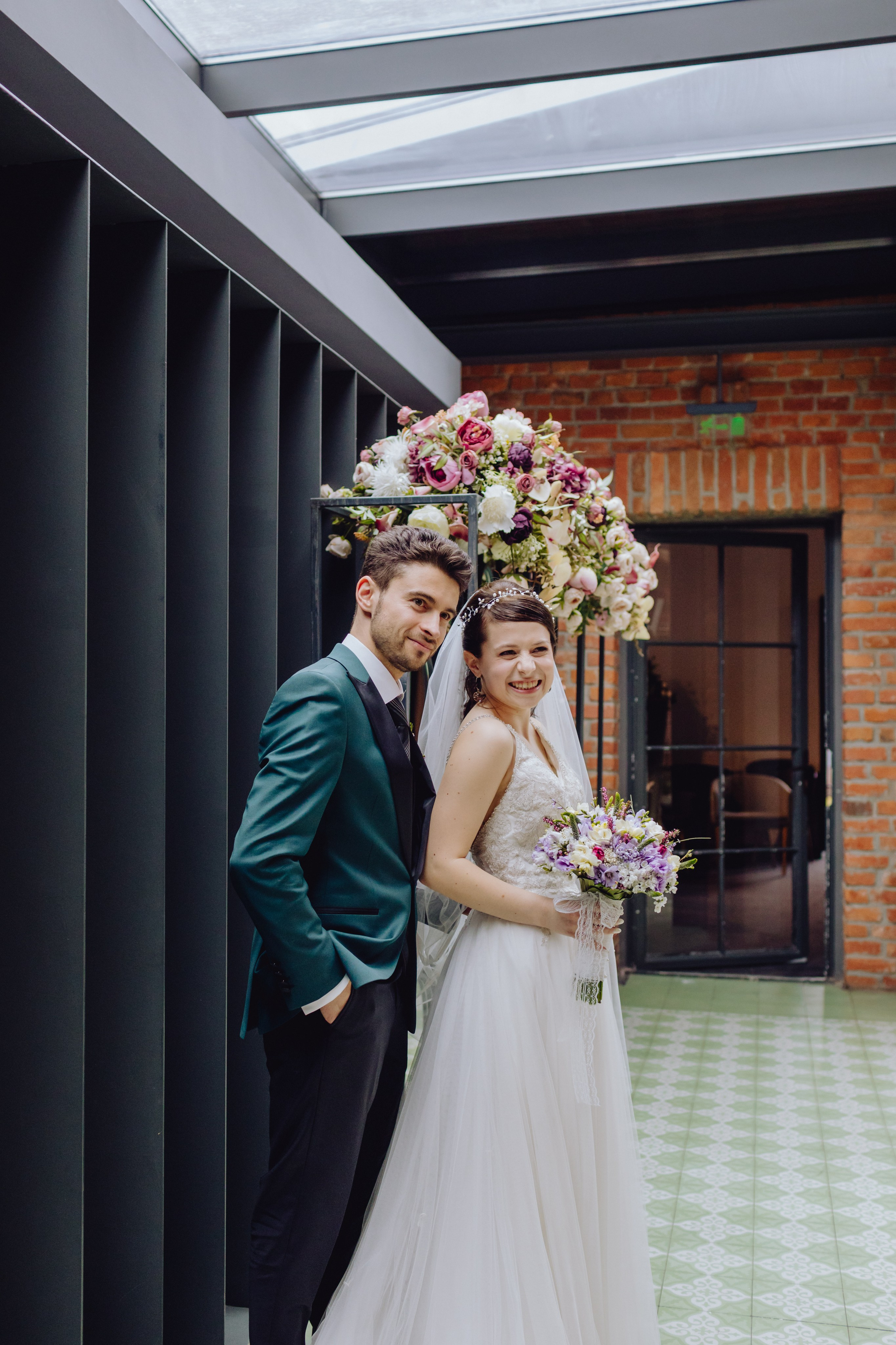 Andrei & Roxana. Wedding & couple photographer from Romania Rut Vetan