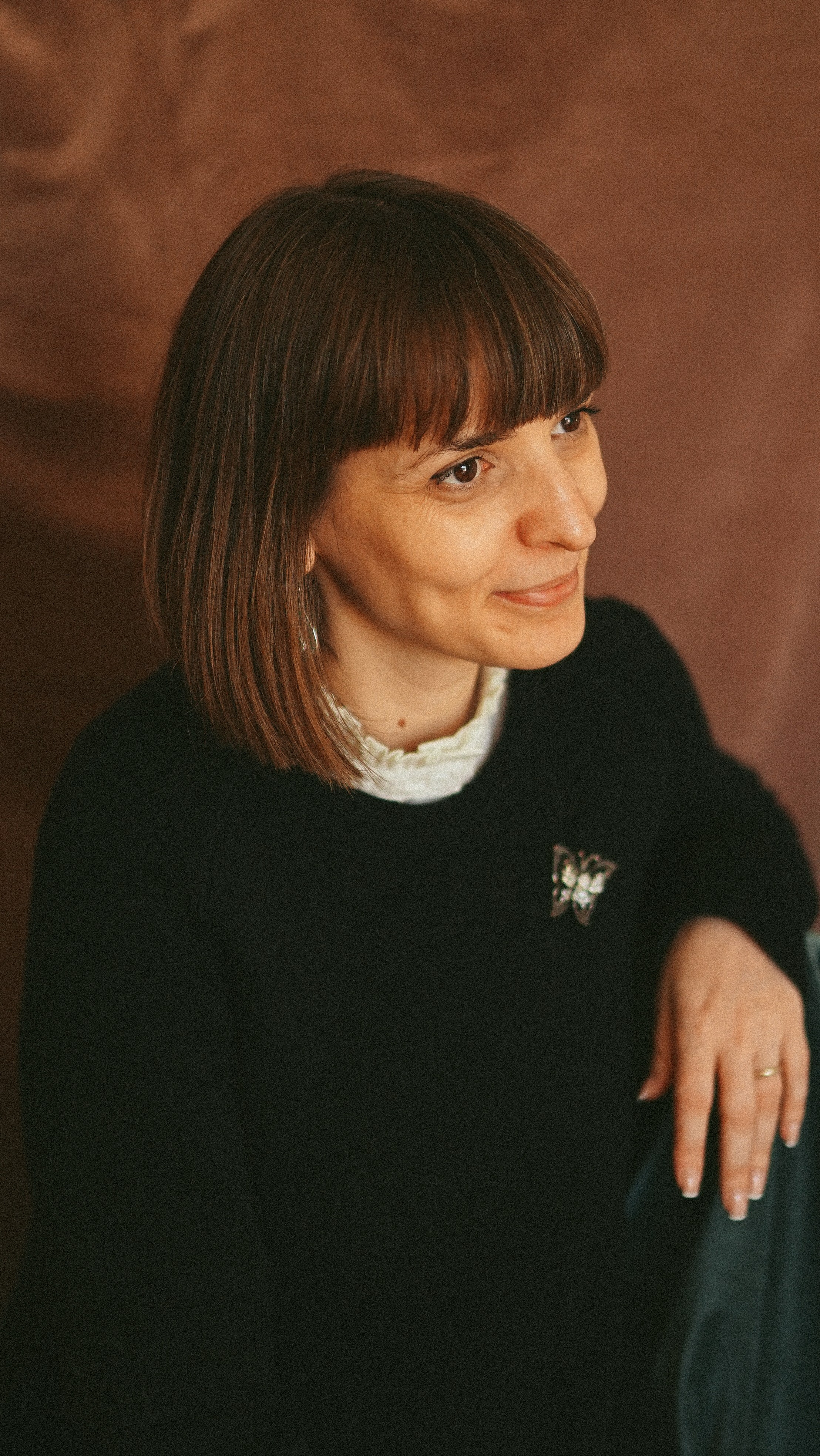 Fotografie de Portret Brașov | Artist Mădălina Beda. Madalina Beda- Artist vizual, fotograf, doula la nastere, consultant babywearing Brasov si in toata tara