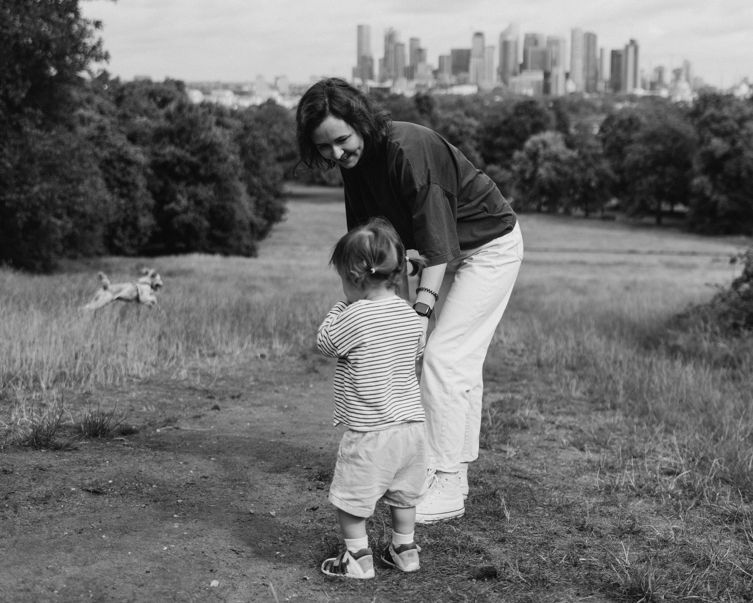 Milena with parents (Greenwich Park). Anastasia Klink, Photographer in London