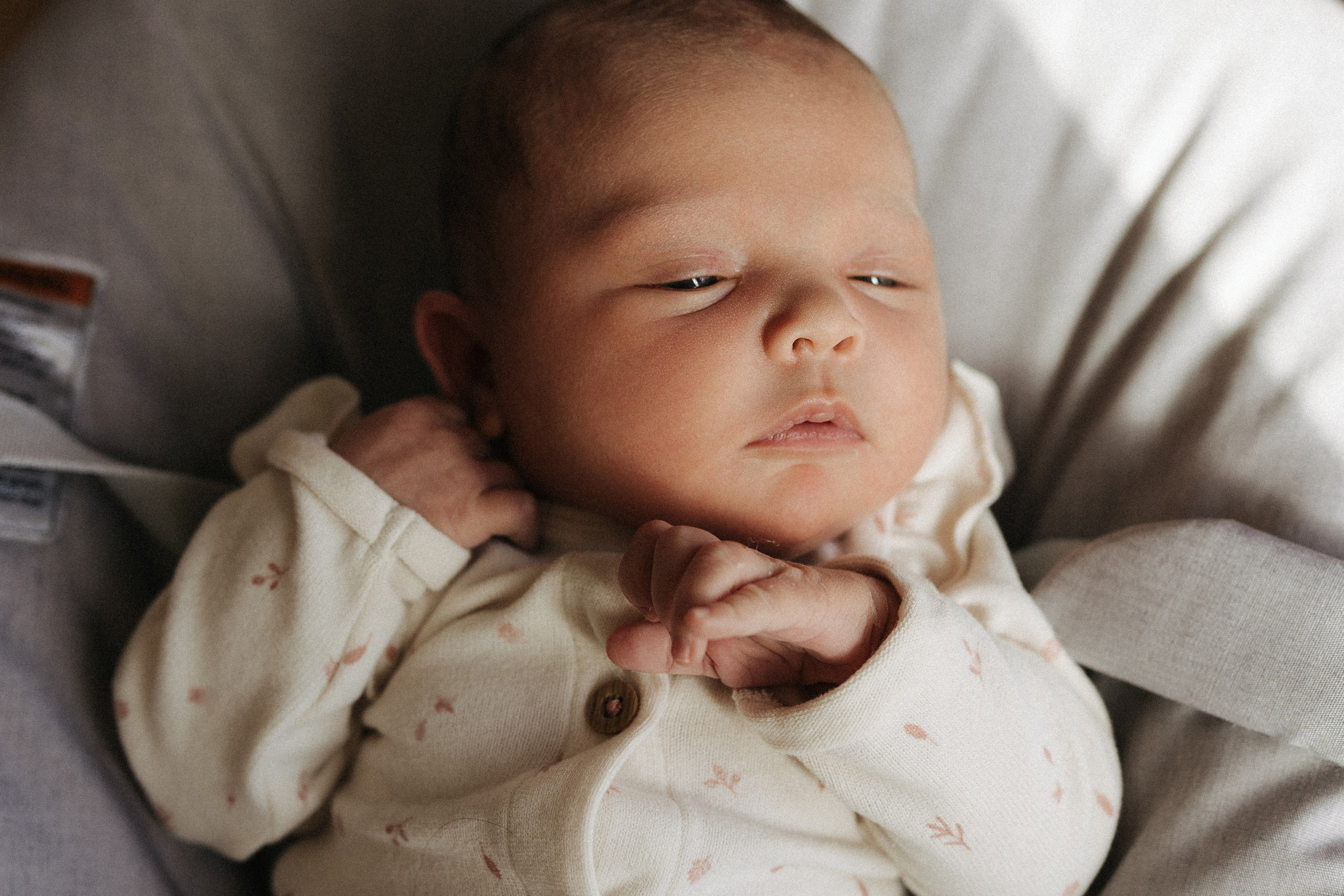 Newborn Photography at Home – Soft & Natural Moments. Alisa Tant — Family and newborn photographer Bucks County, Montgomery county, Philadelphia, NJ