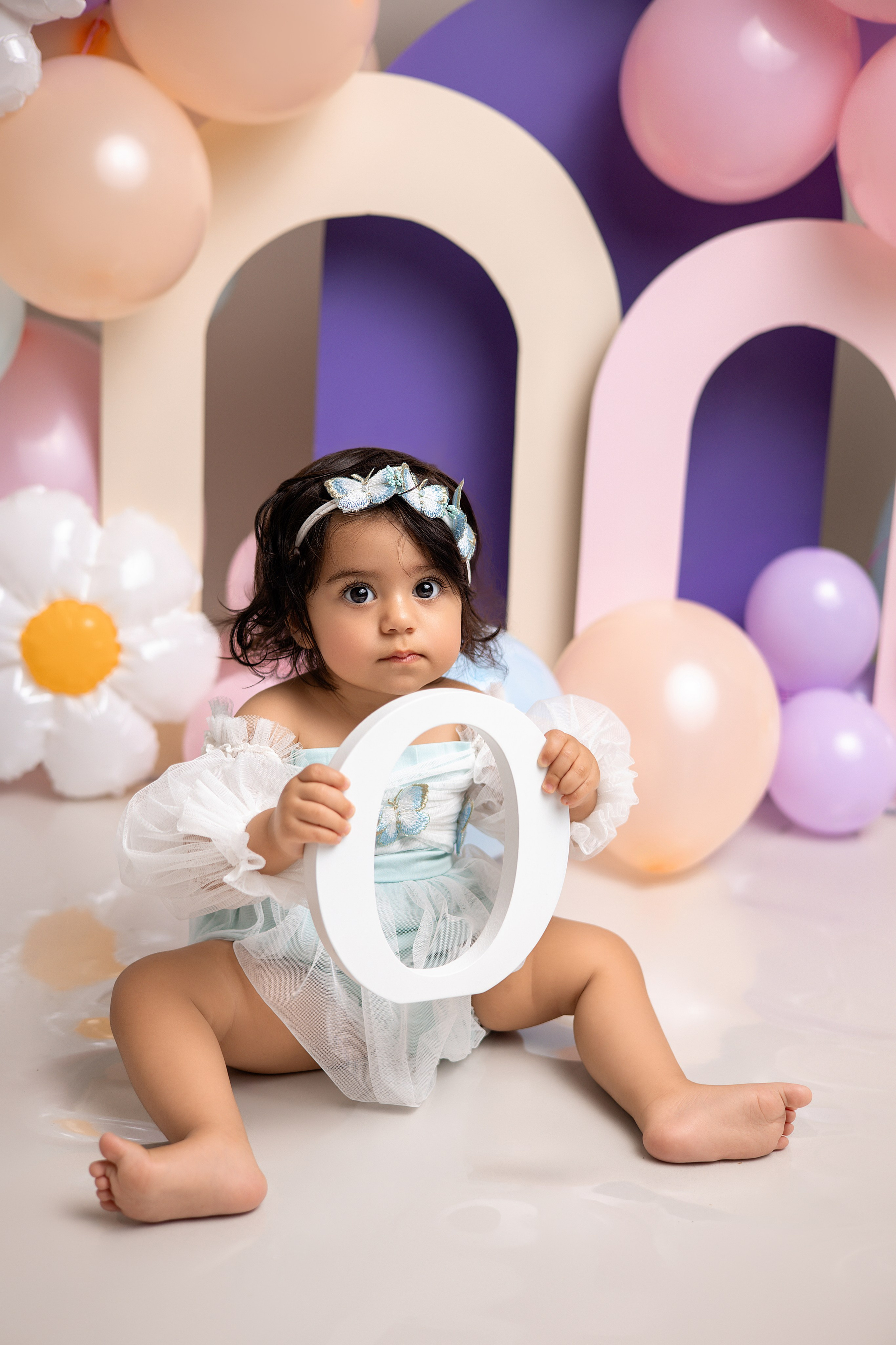 Erste Geburtstag „Cake Smash“. Neugeborene- Schwangerschaft- und Kinder Fotografin in Lehre