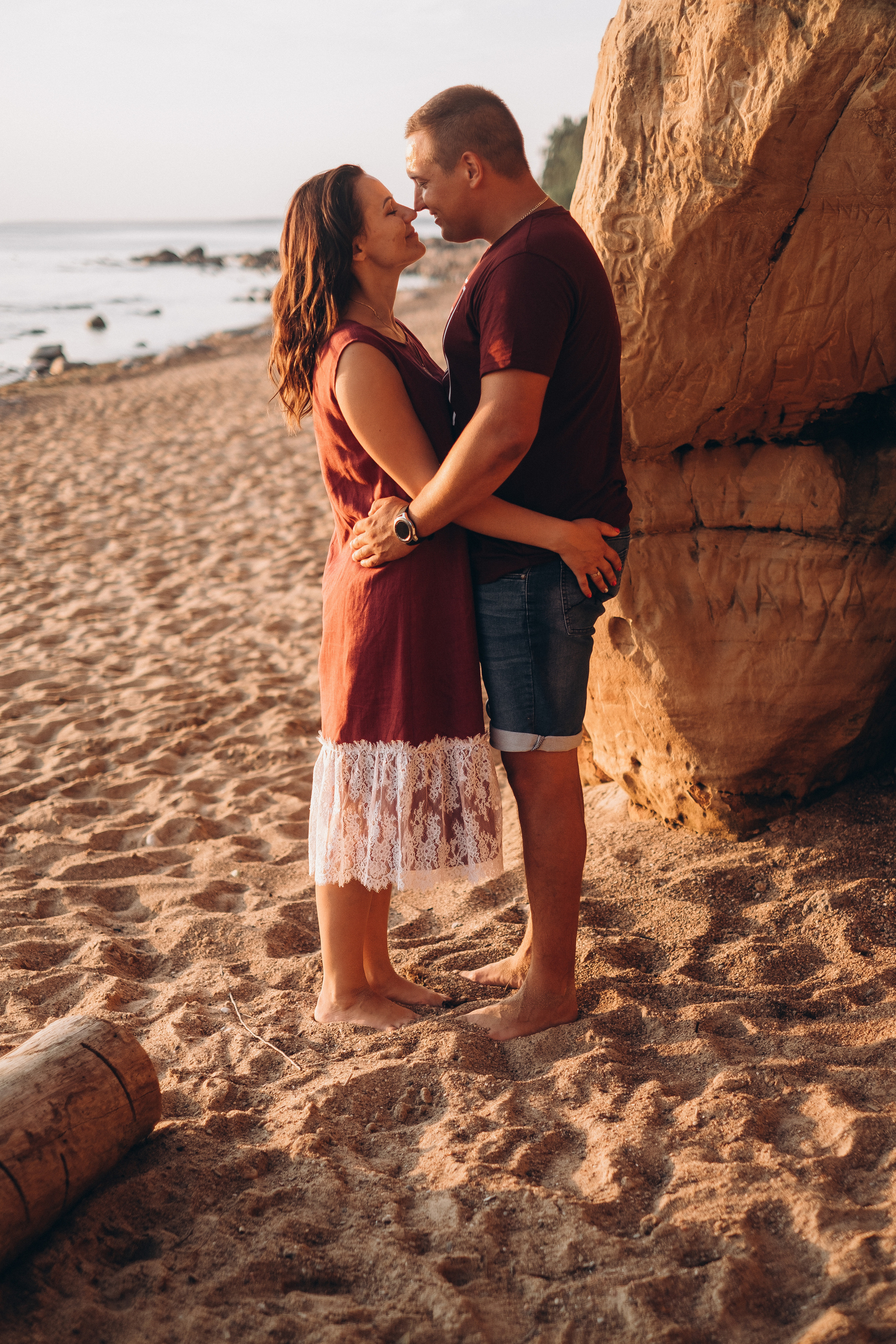 Ģimenes fotosesija Veczemju klintīs. Kāzu × Ģimenes notikumu fotografs Edgars Kalniņš