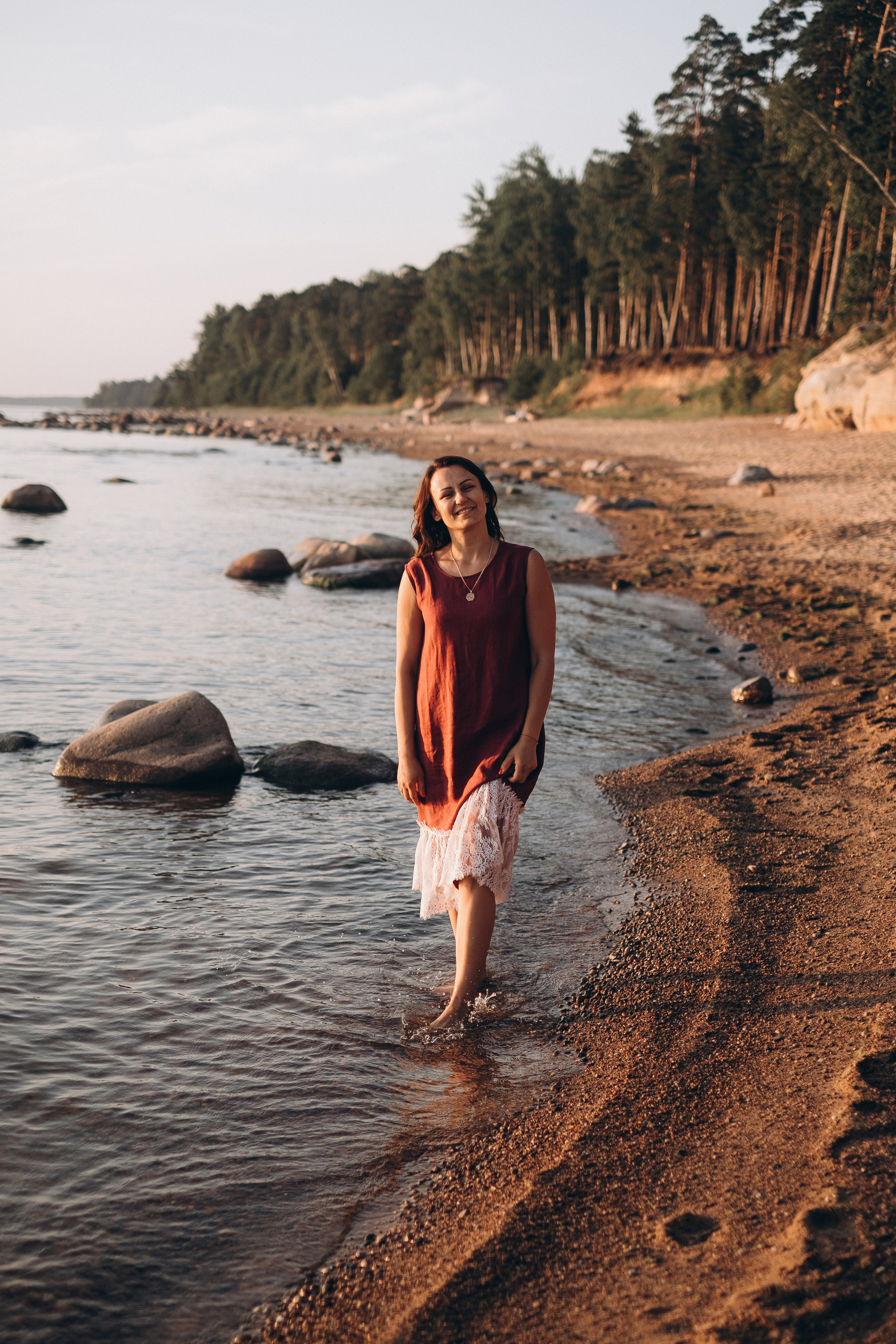 Ģimenes fotosesija Veczemju klintīs. Kāzu × Ģimenes notikumu fotografs Edgars Kalniņš