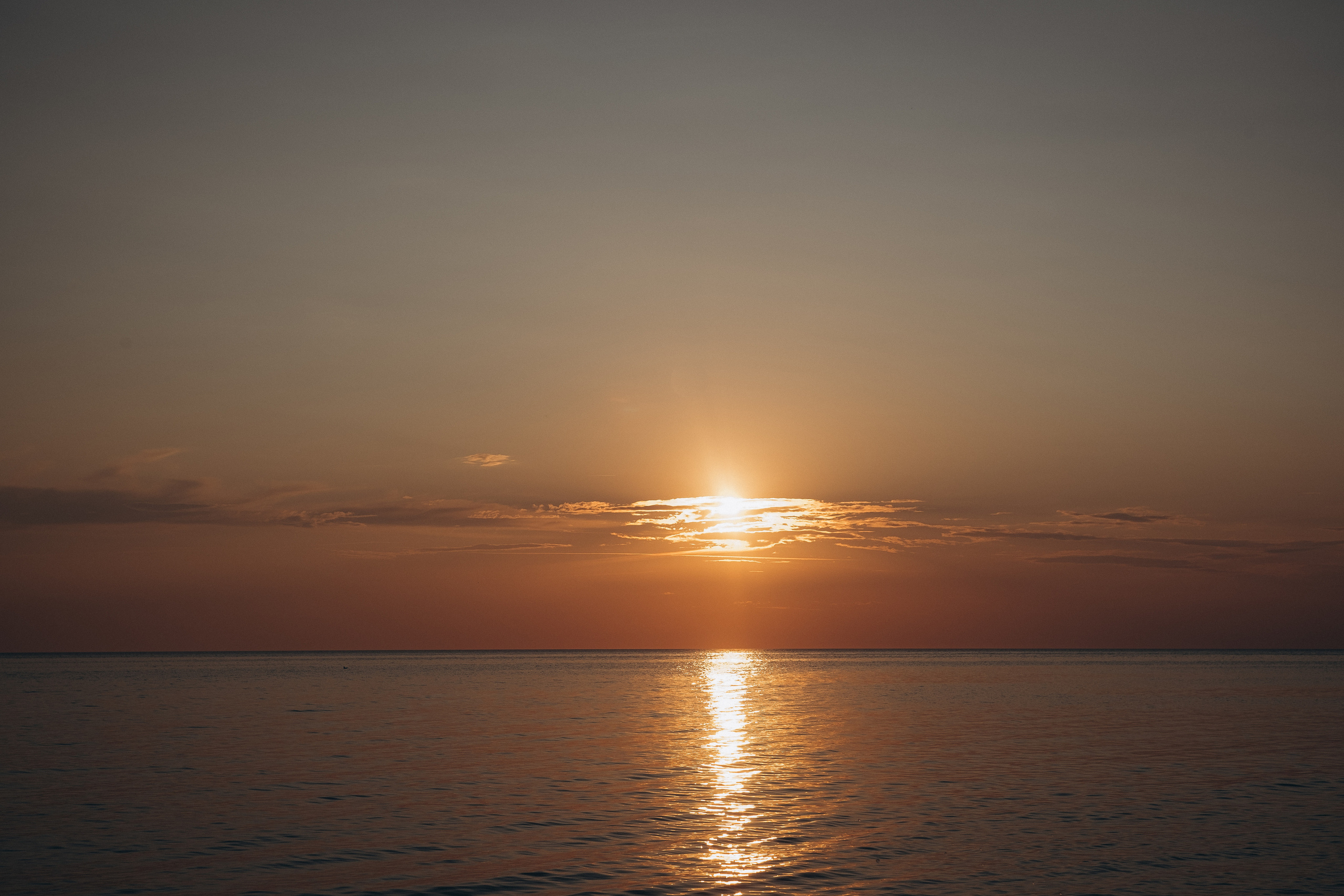 Ģimenes fotosesija Veczemju klintīs. Kāzu × Ģimenes notikumu fotografs Edgars Kalniņš