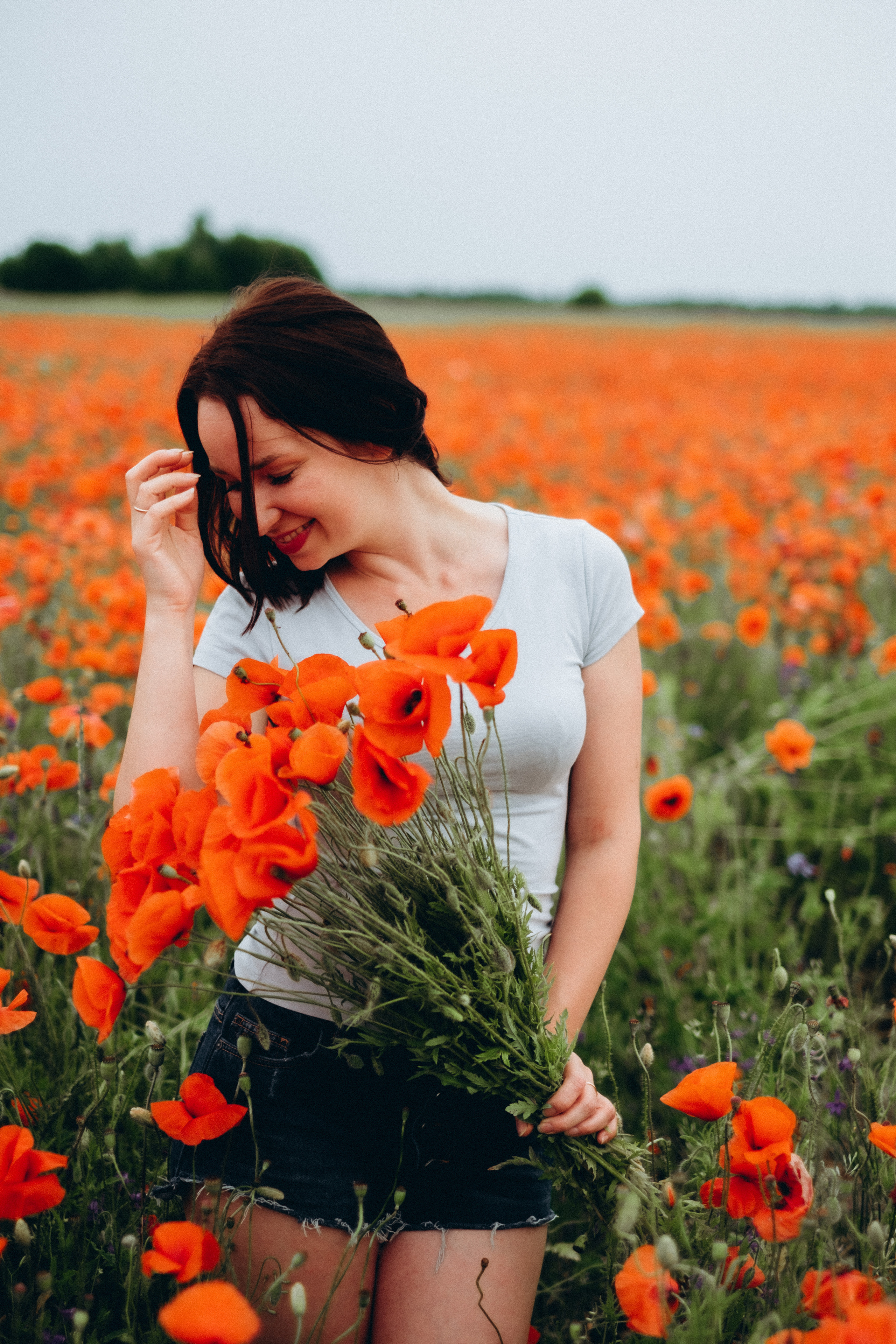Fotosesija magoņu laukā. Kāzu × Ģimenes notikumu fotografs Edgars Kalniņš
