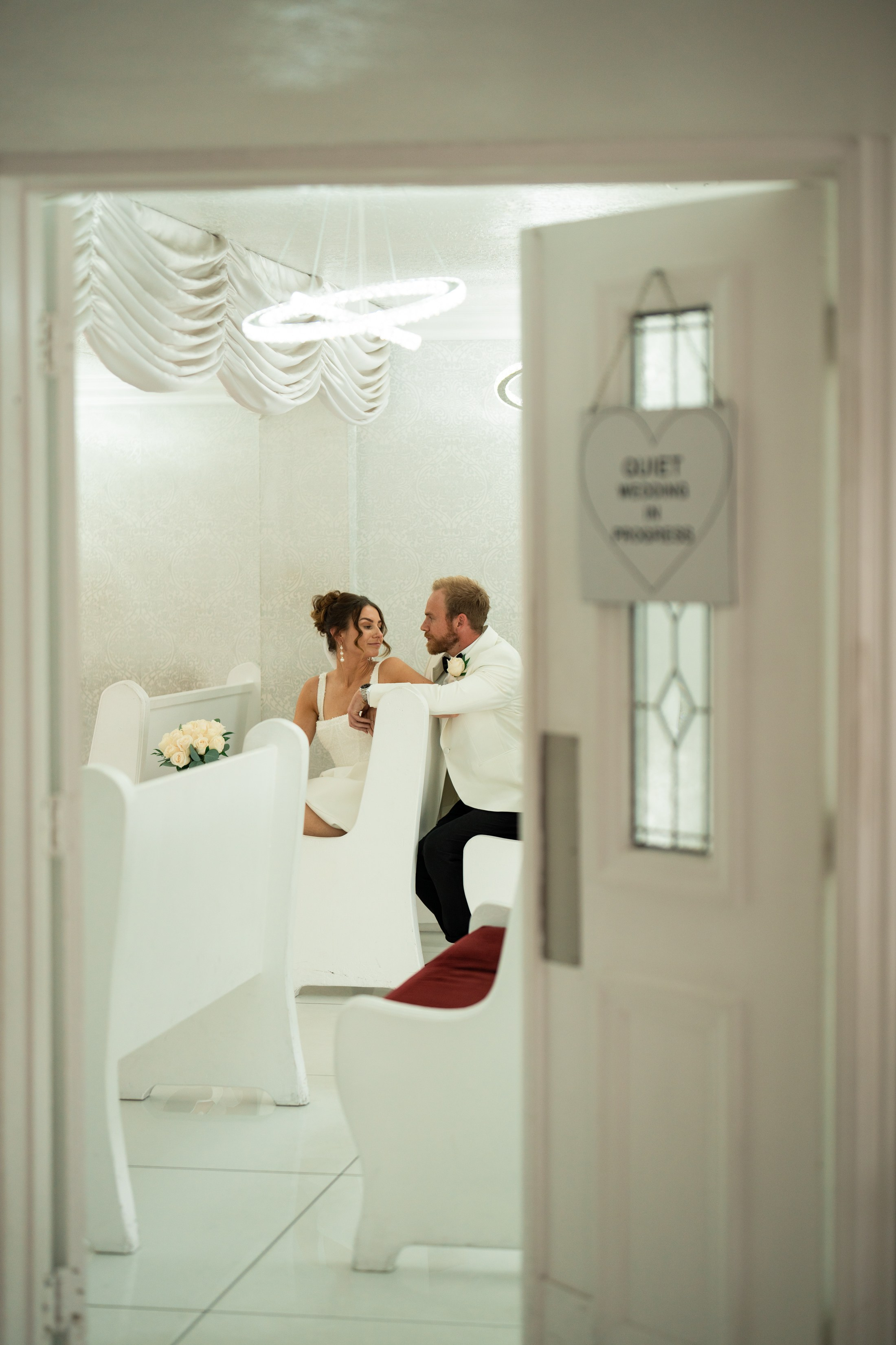 Emma&Daniel. Wedding & elopement photographer Viktoriya Kravtsov. Las Vegas