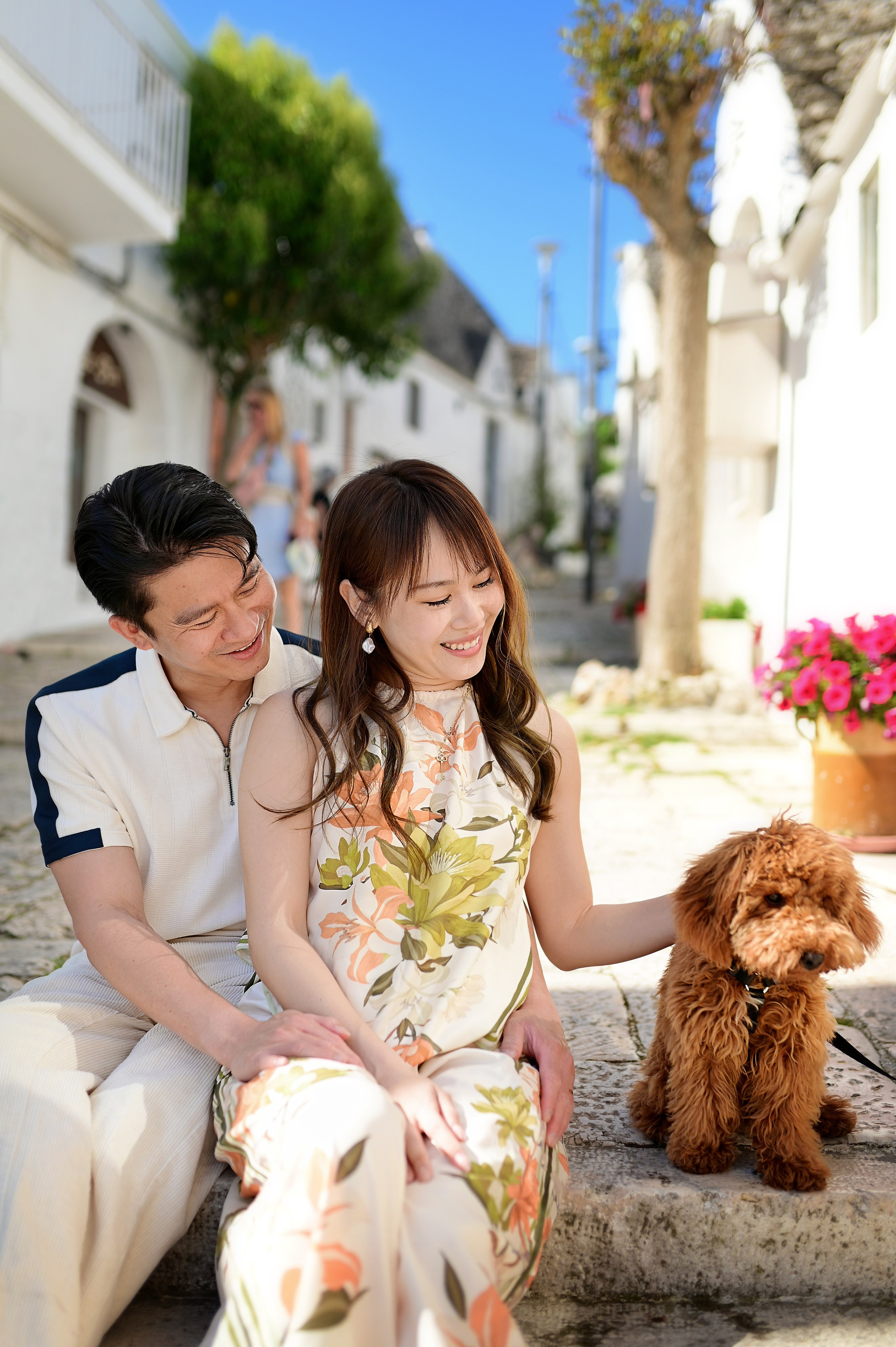 Whispers, laughter and kisses in Alberobello