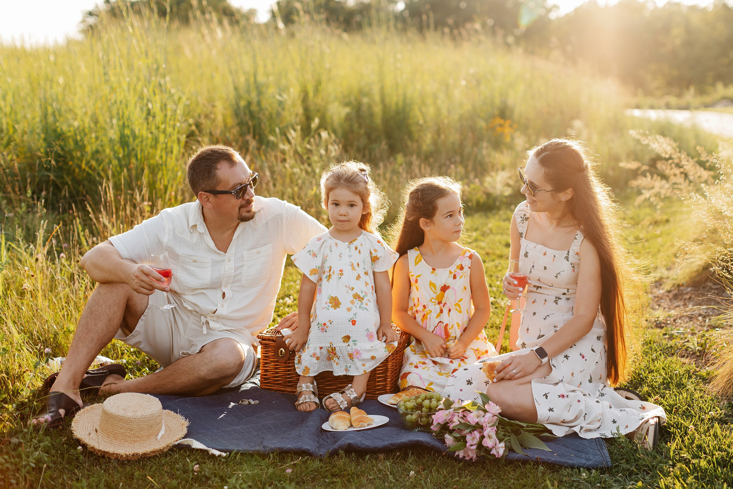 08.17.25 Family Photoshoot. Wedding family event photographer in Chicago Nick Yushevich