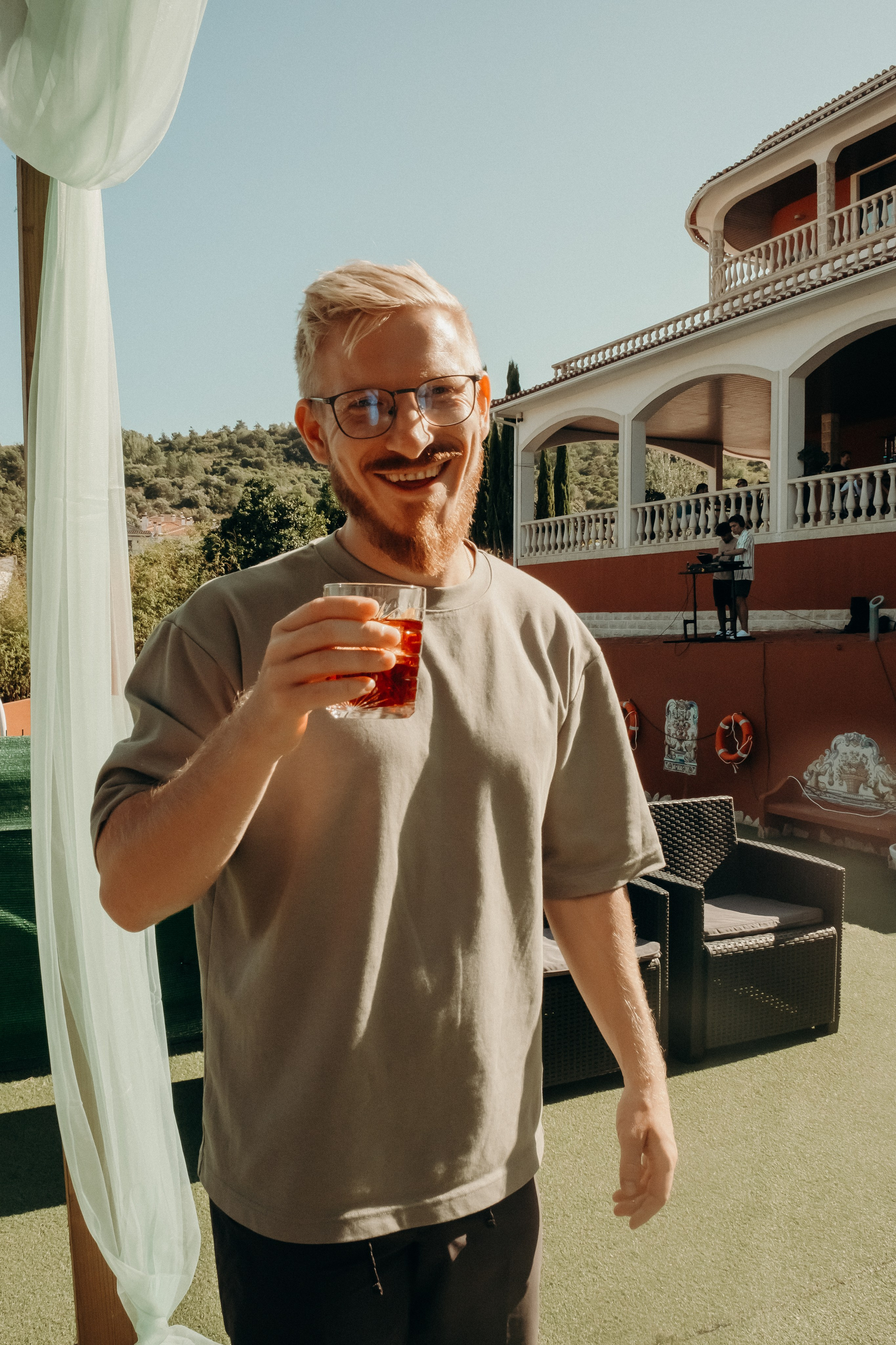 Pool party in  High Villa.  Cascais Sintra Lisbon. Валерія Сичова. Сімейний та репортажний фотограф в Португаліі