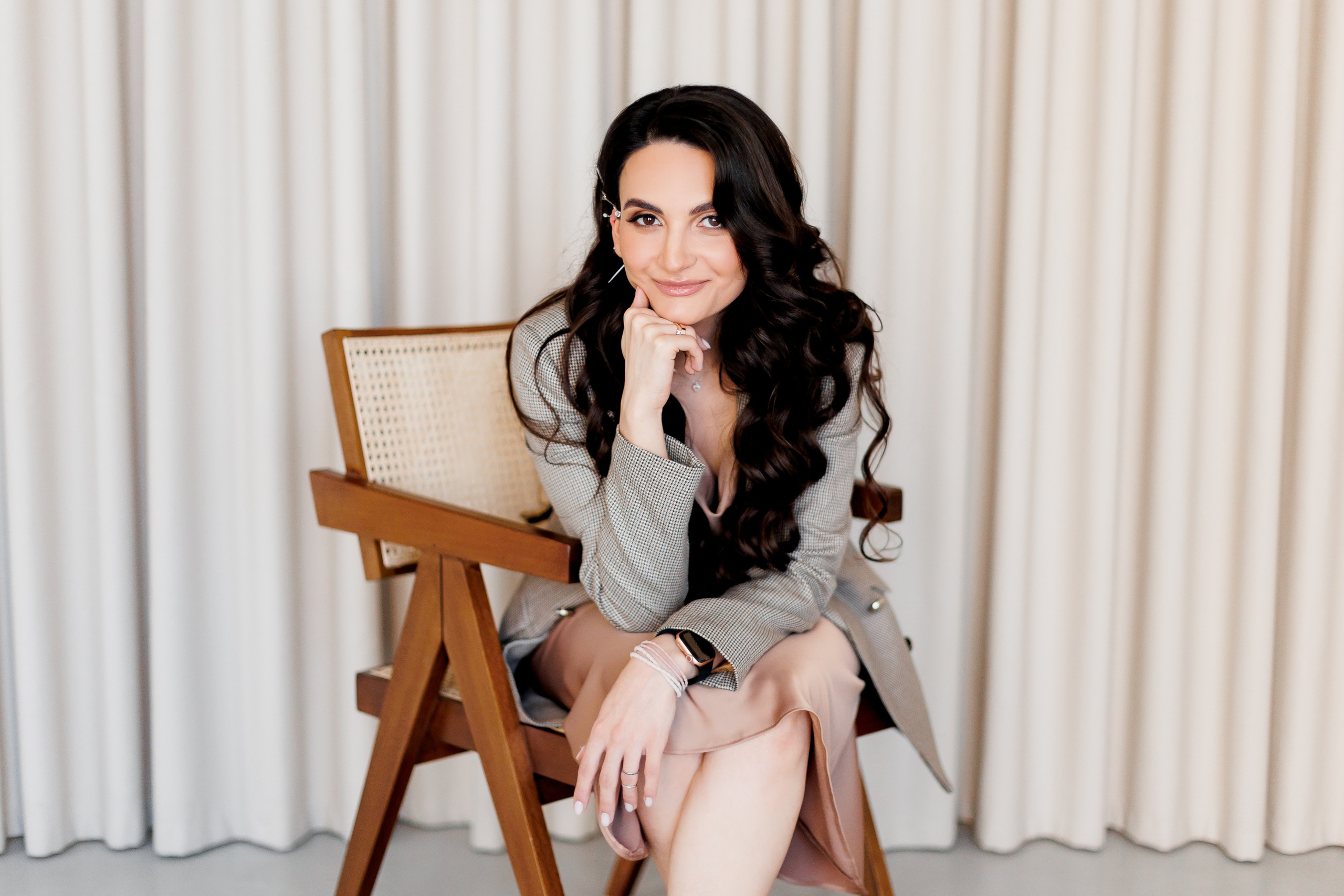 Gretta. Wedding and Family Photograph