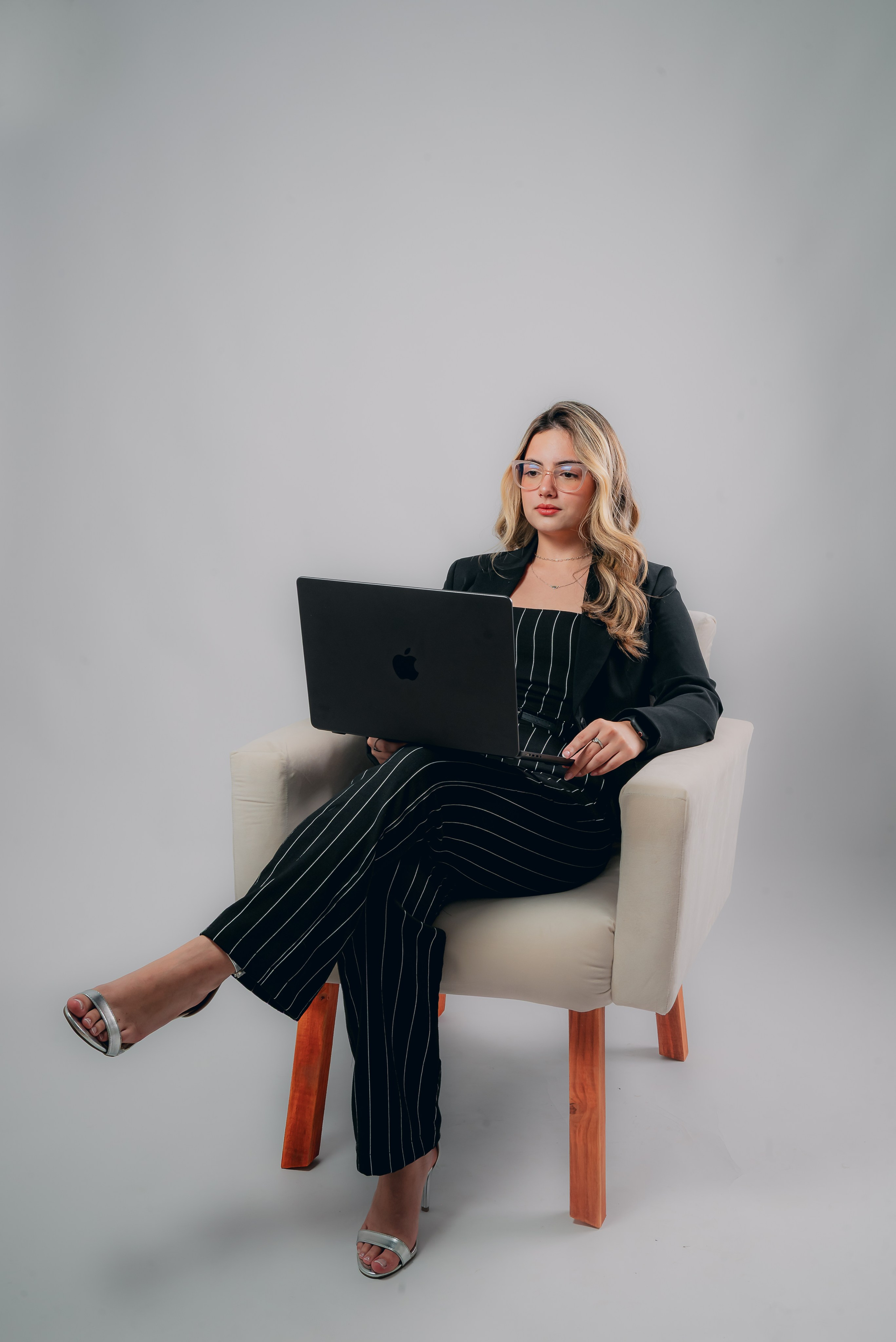 Corporativo Estúdio. Mayke Luz Fotografia