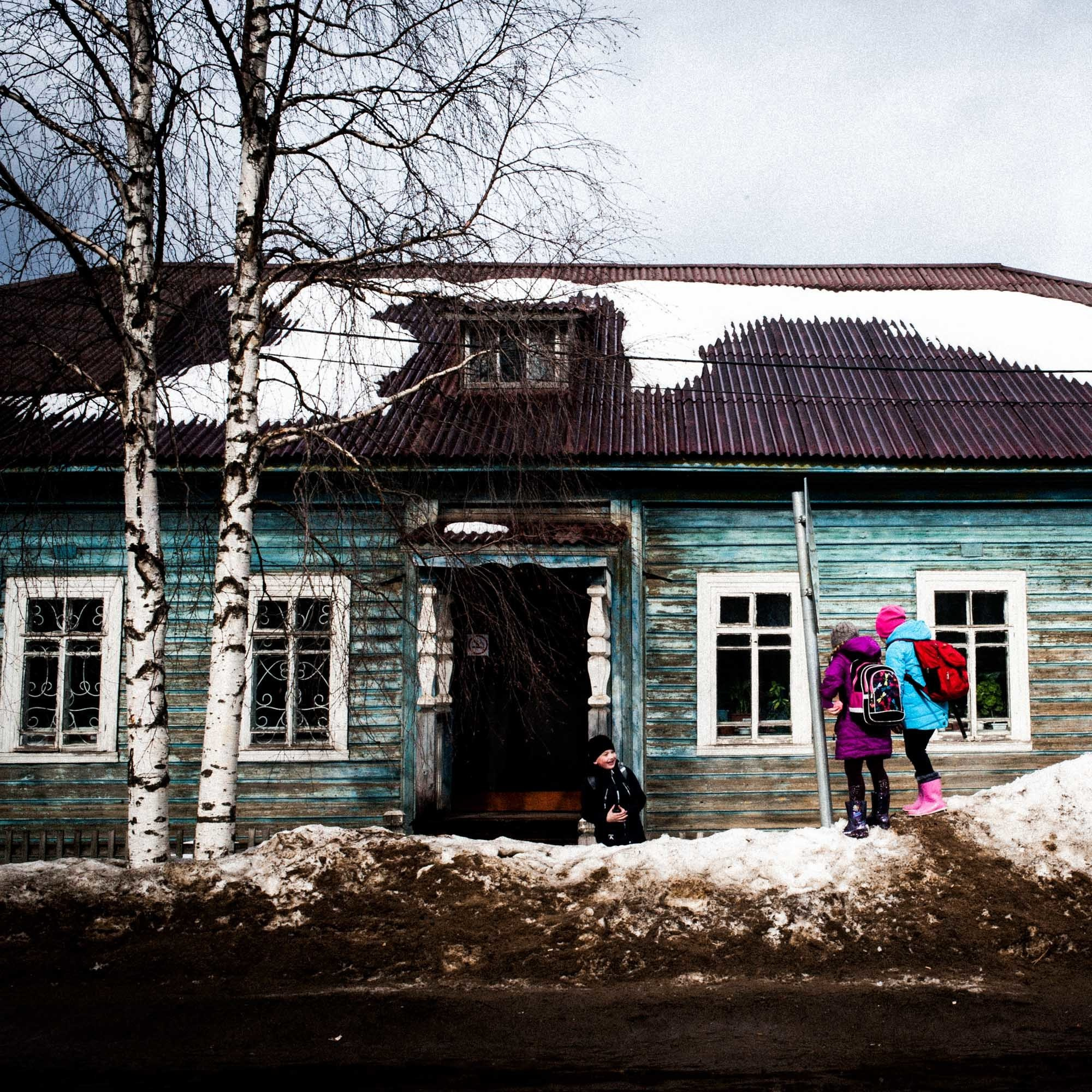 Nowhere and everywhere: photos and interactive story (2019). Audiovisual artist Marina Noskova