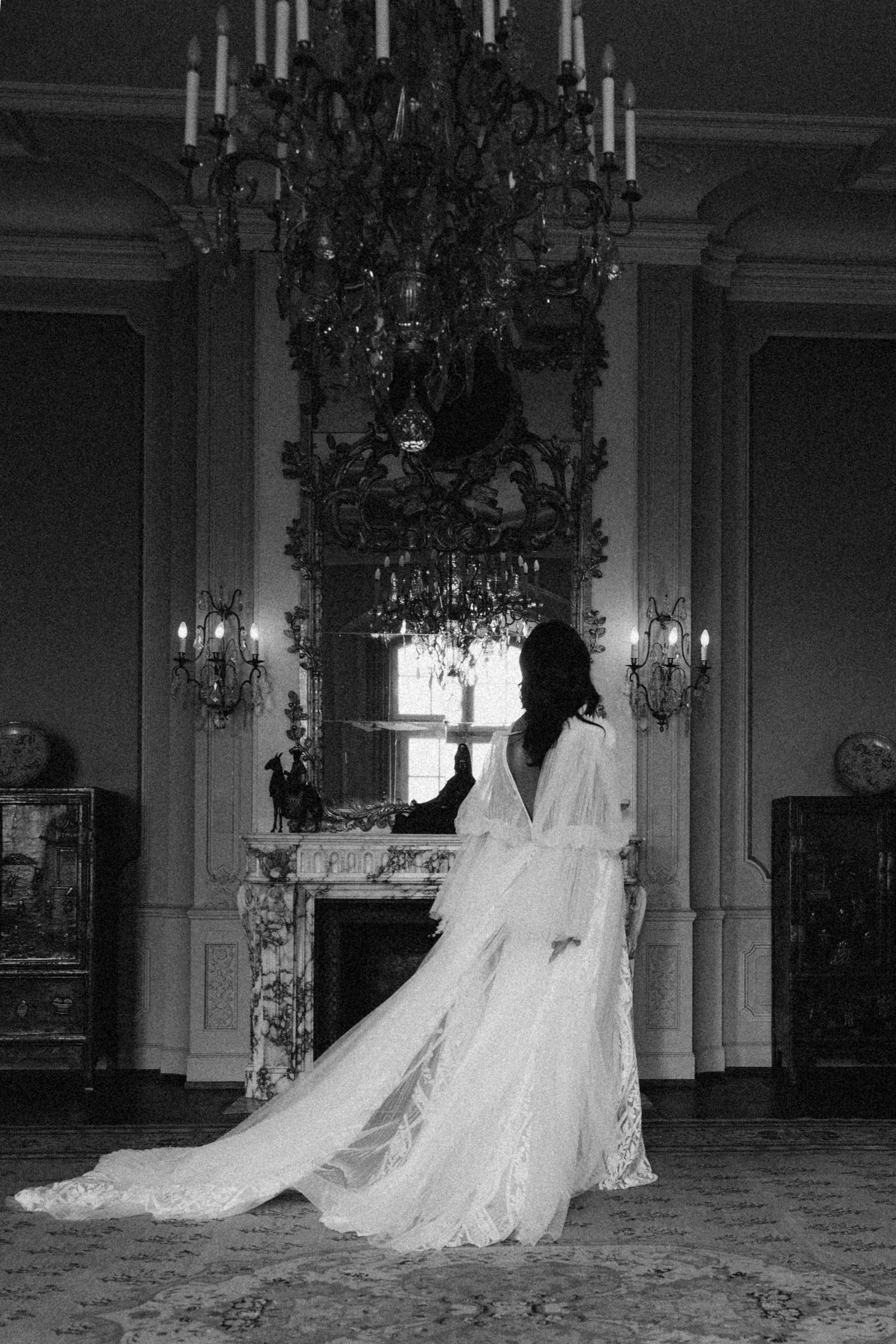 Bridal getting ready. Wedding and Family Photographer Switzerland and Italy. Valeria Diaz