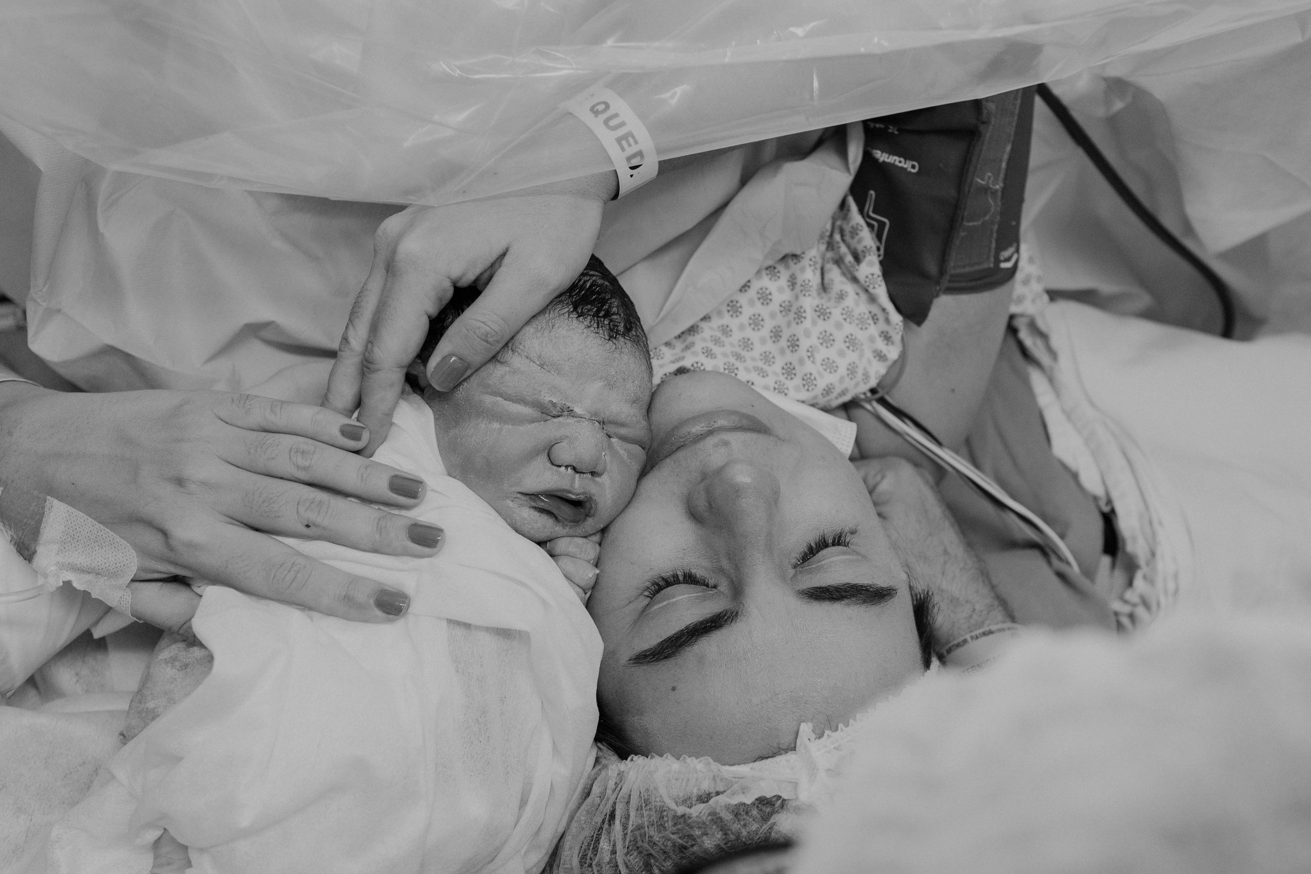 Nascimento Davi. Fotos e filme de partos & famílias