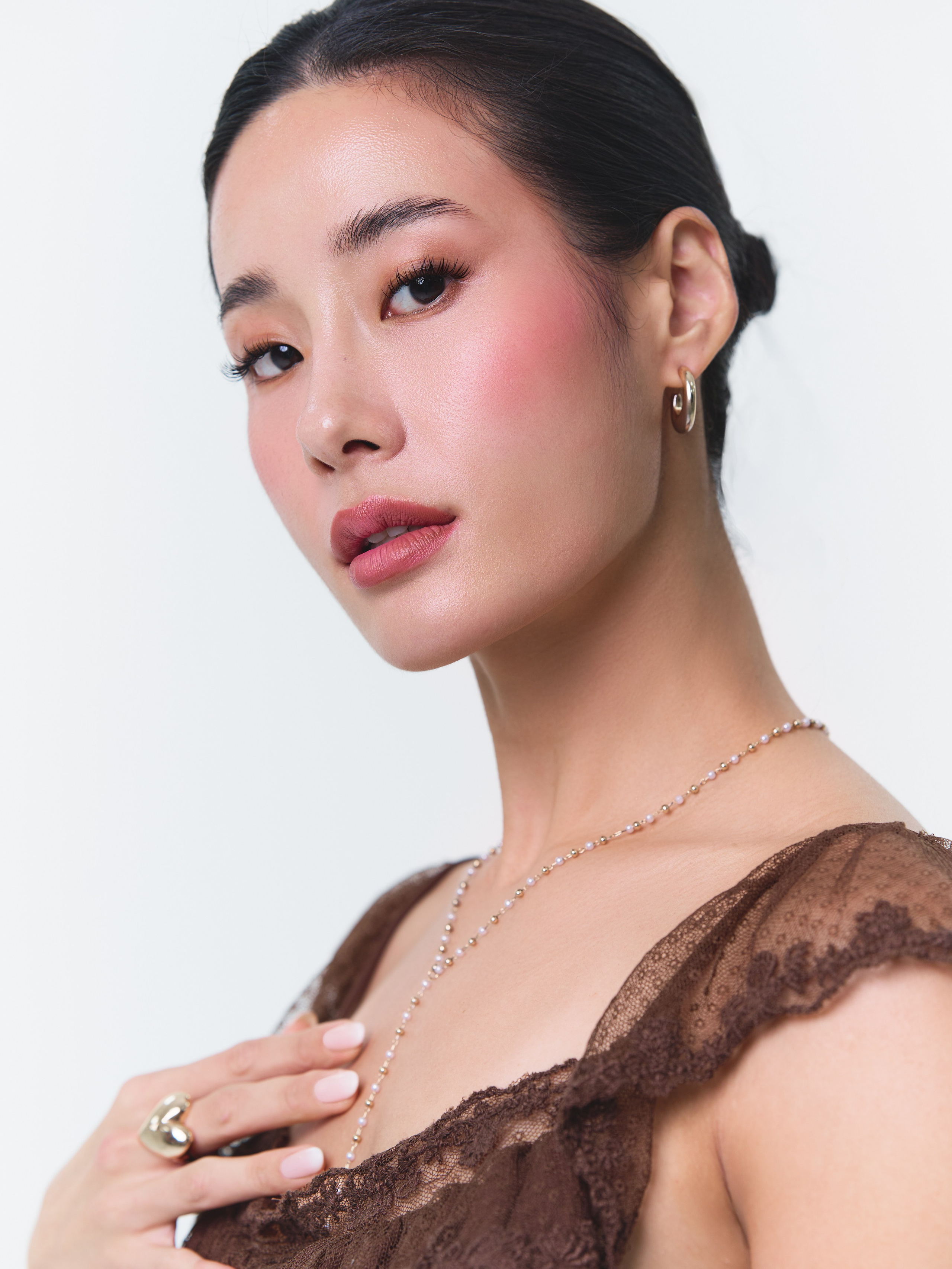 #L 17 Minhee. Alisha Geva | Photographer in Dubai