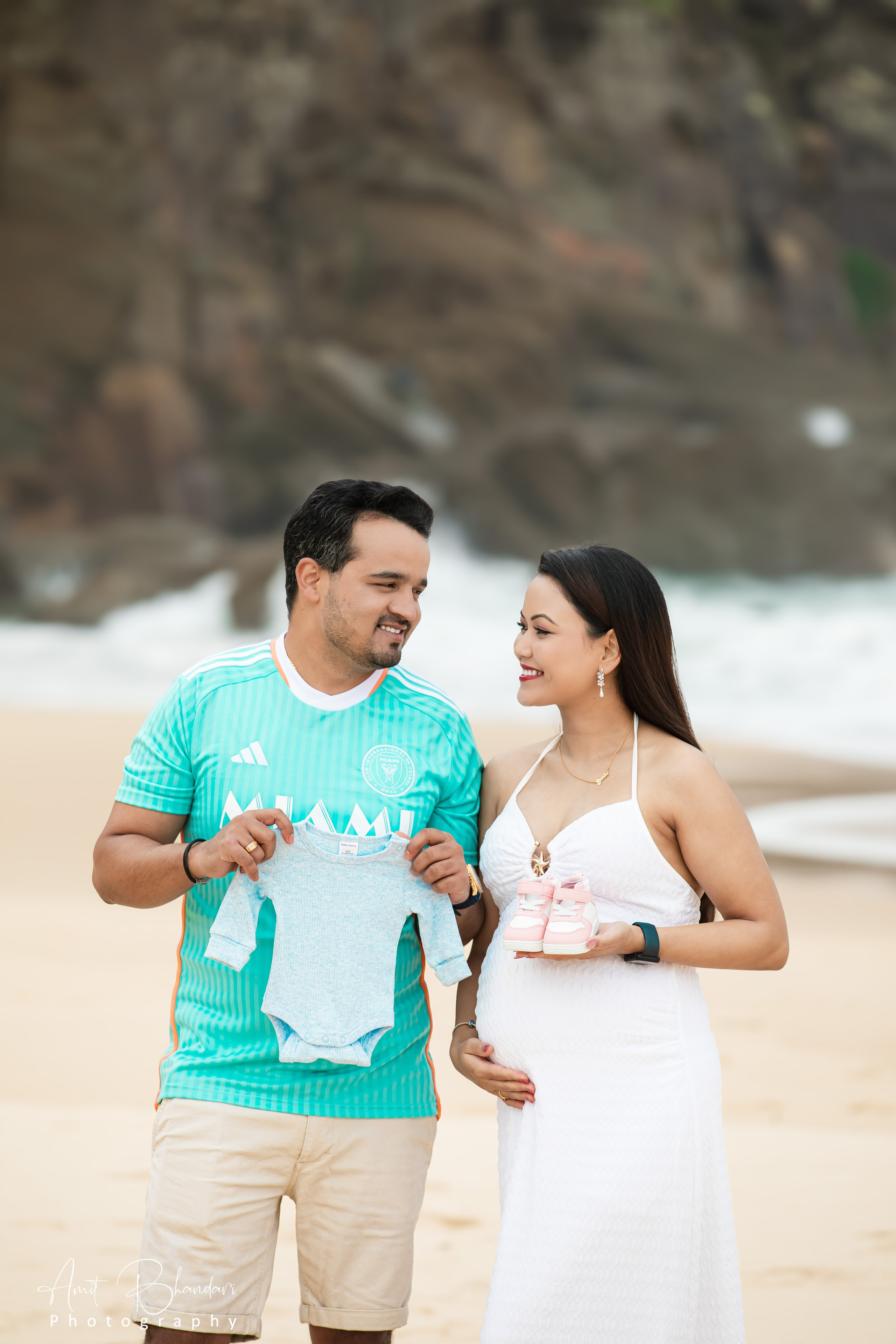 Outdoor Maternity Photoshoot. Freelance Photographer in Newcastle & Central Coast