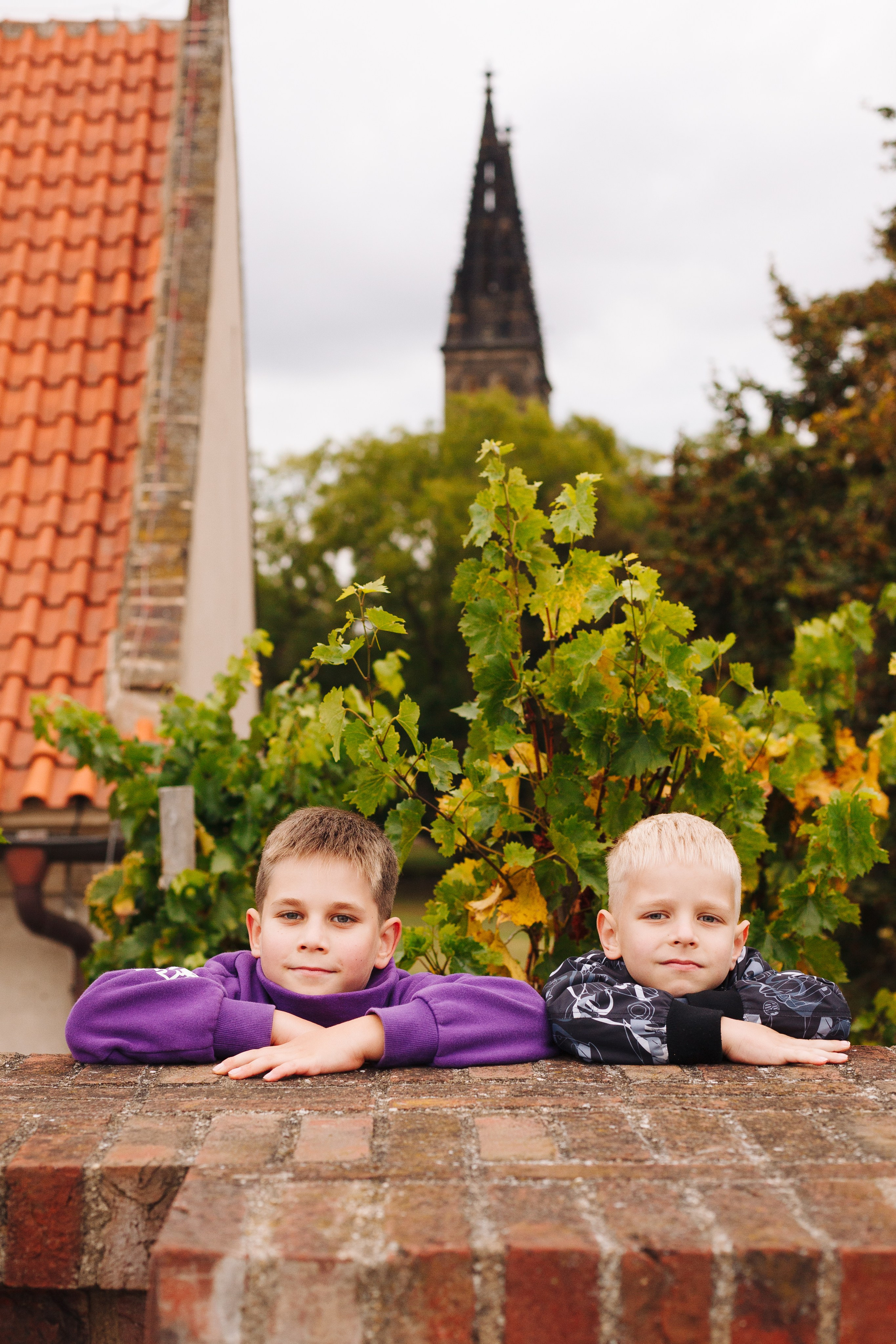 Svetlana, Sergey & grandsons. Photographer in Prague for tourists