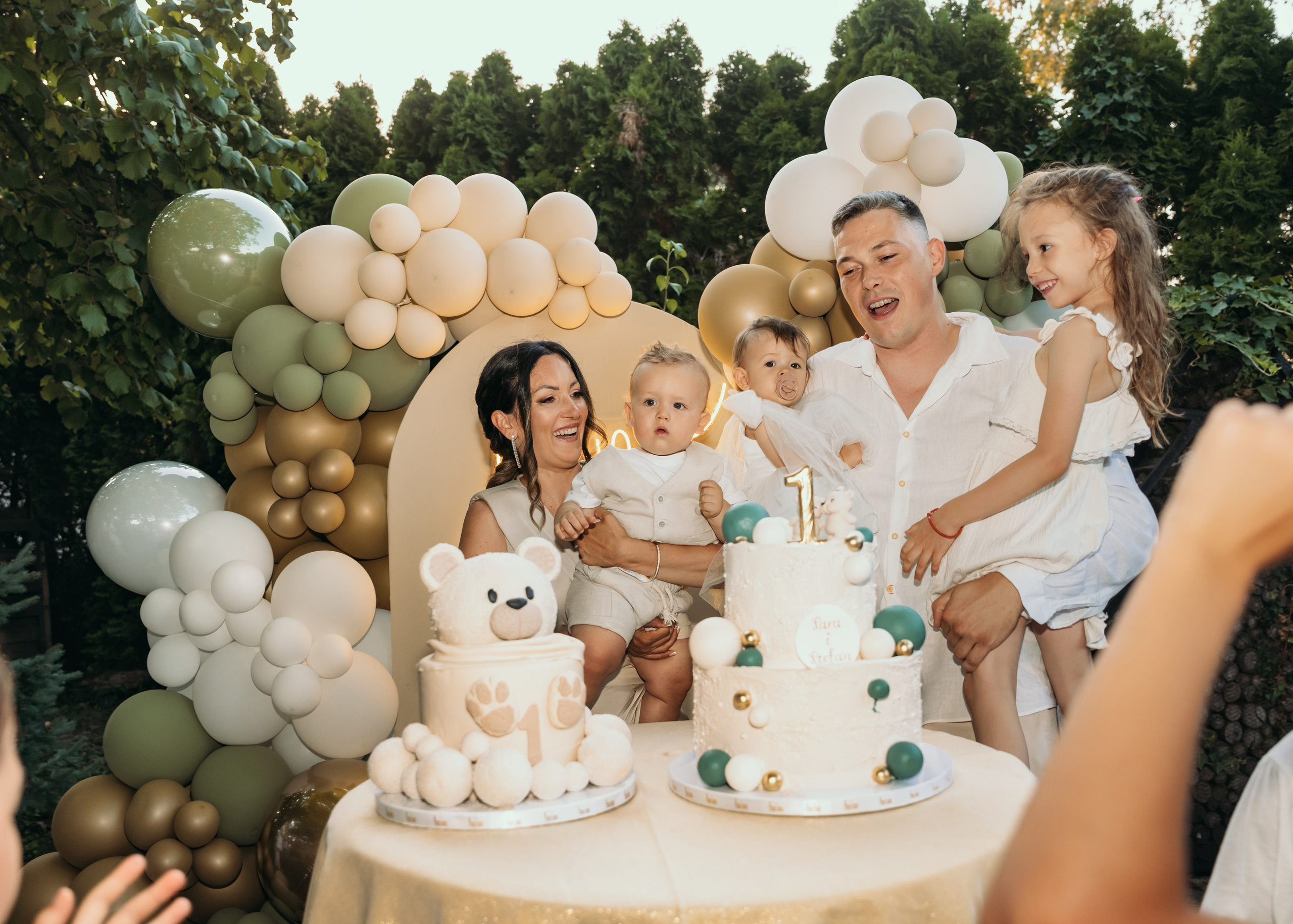 FOTOGRAFISANJE ROĐENDANA. DEČIJI FOTOGRAF BEOGRAD|FOTOGRAFISANJE KRŠTENJA|CAKE SMASH