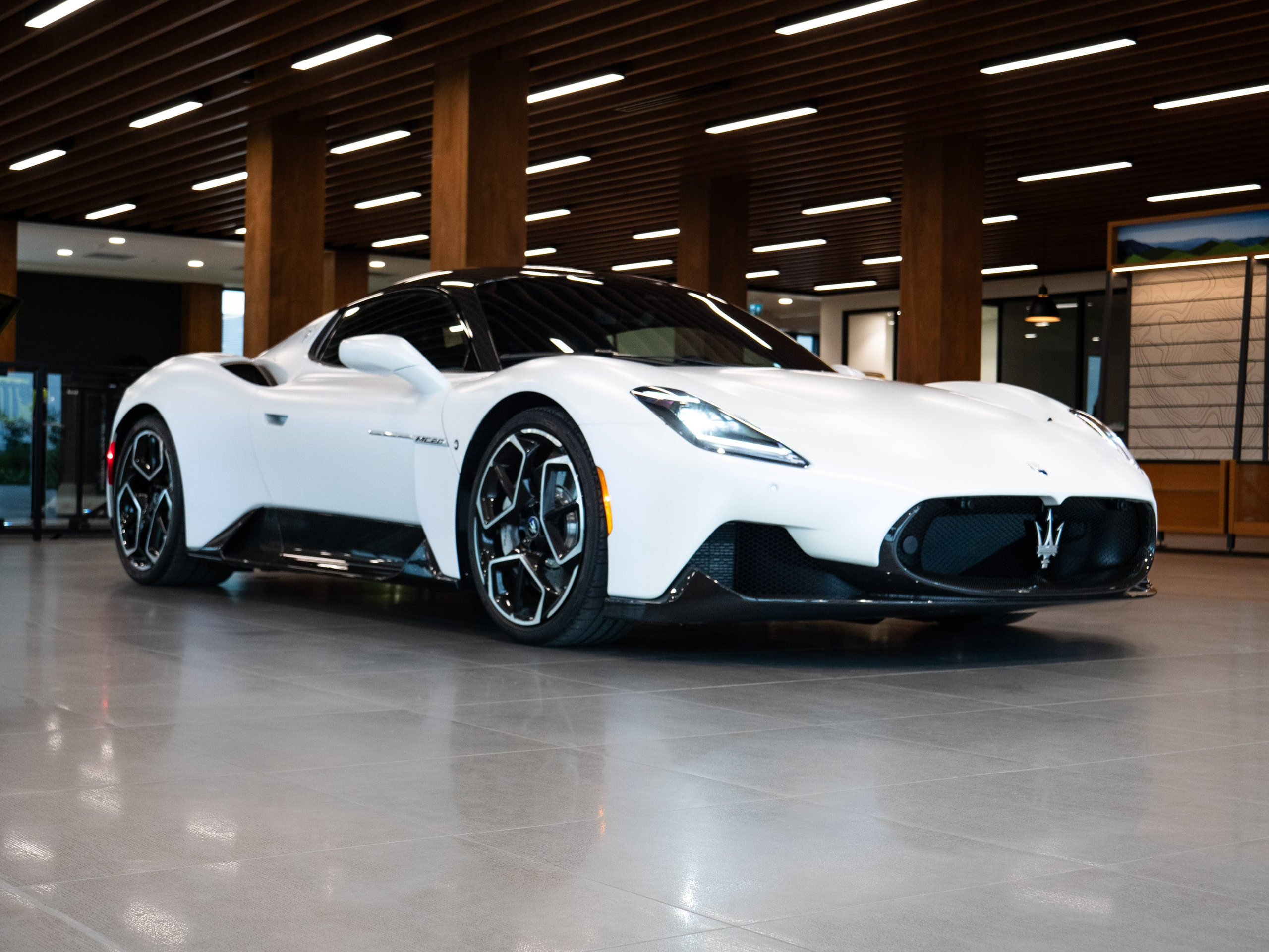 Maserati MC20. Dimitri Ilkov Photography — Capturing Life’s Moments in Edmonton, Cana