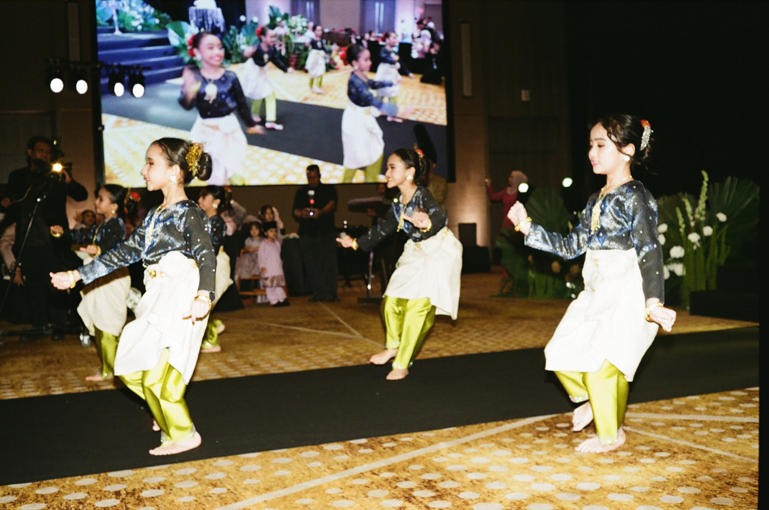 AMAR & SOFEA. Visualdiaries photography