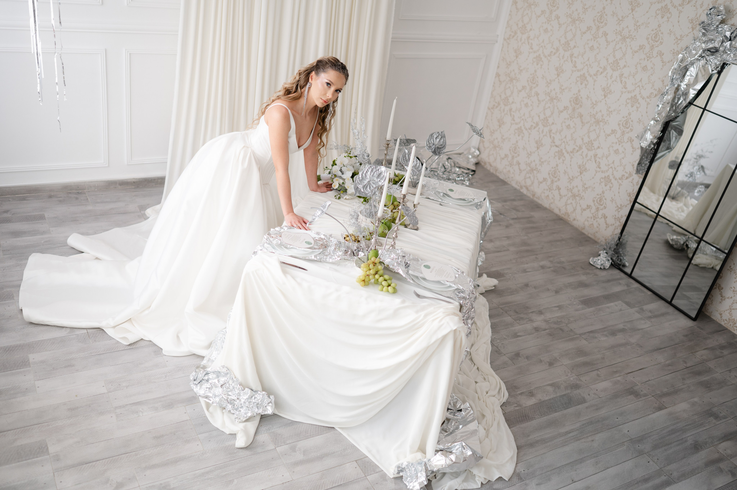 Bride with a concept silver Chrome. Alexandra Hanu Photographer