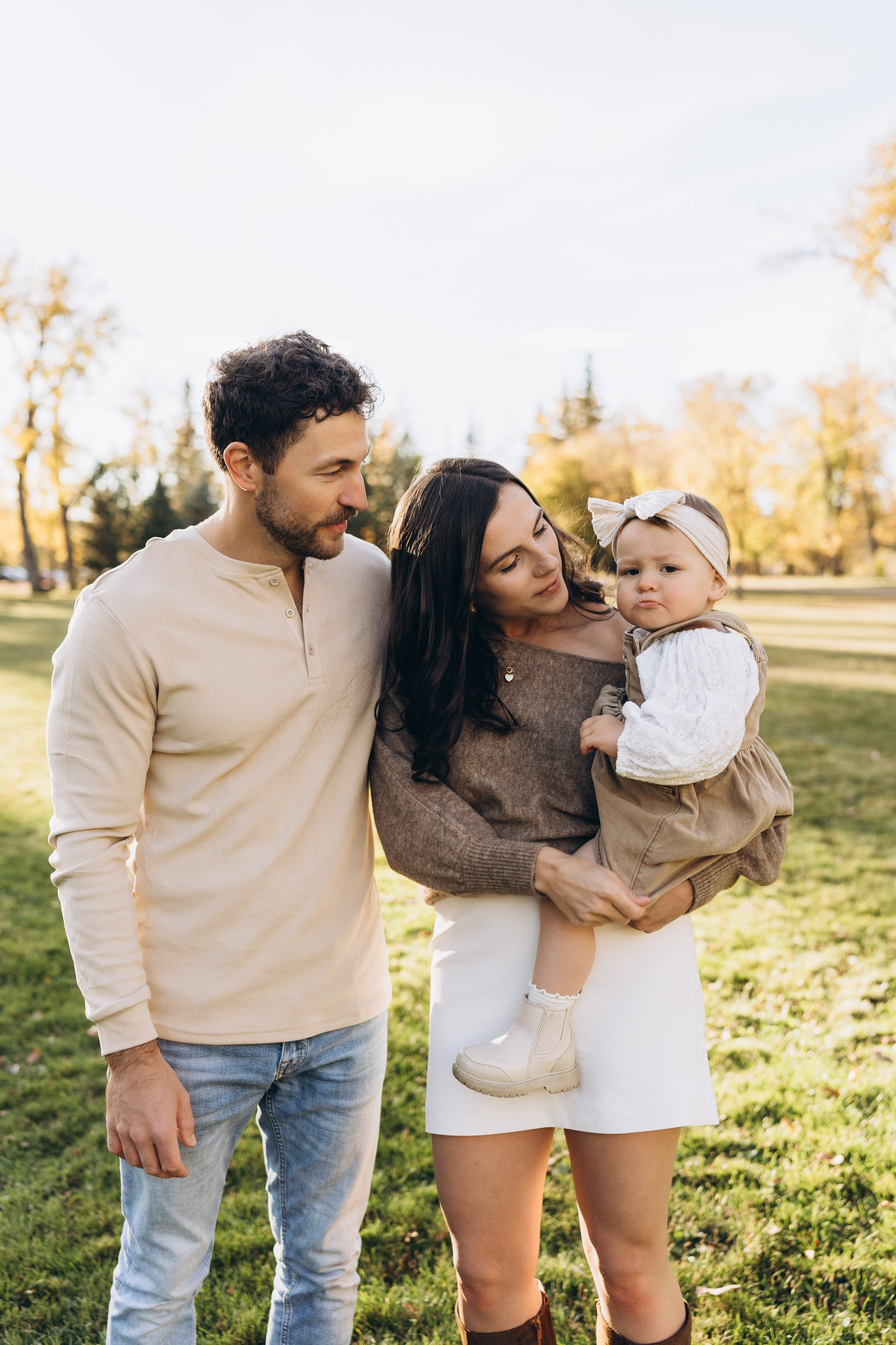 Jess & fam. Calgary Wedding & Lifestyle Photographer — Yevhen Polishchuk
