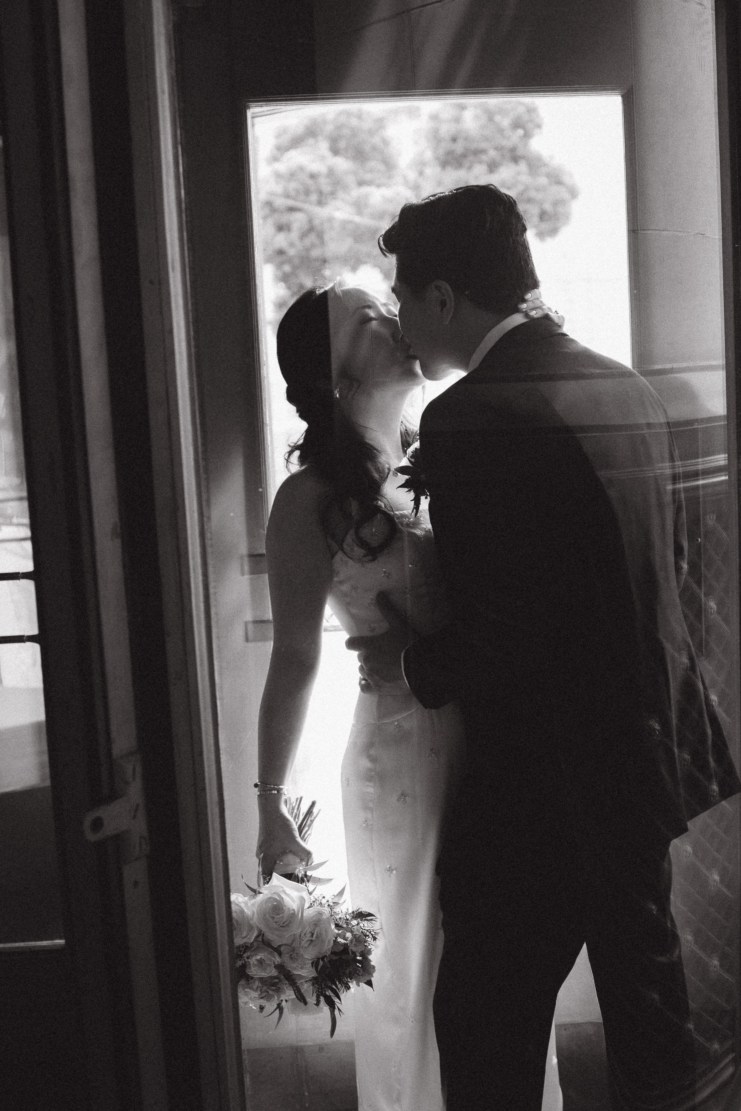 Elopement | City Hall. Sacramento & Bay Area Candid Photographer | photography_of.nadia