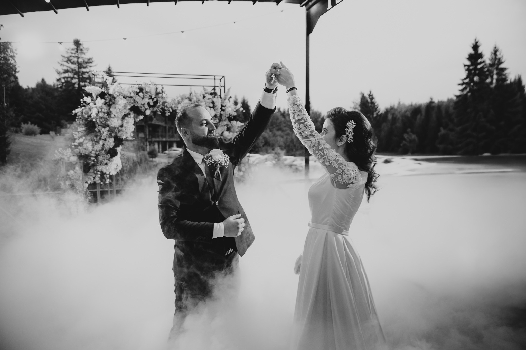 Nunta de Poveste la Sucevița: Cristi și Andreea. Servicii foto-video profesionale, pentru momente de neuitat