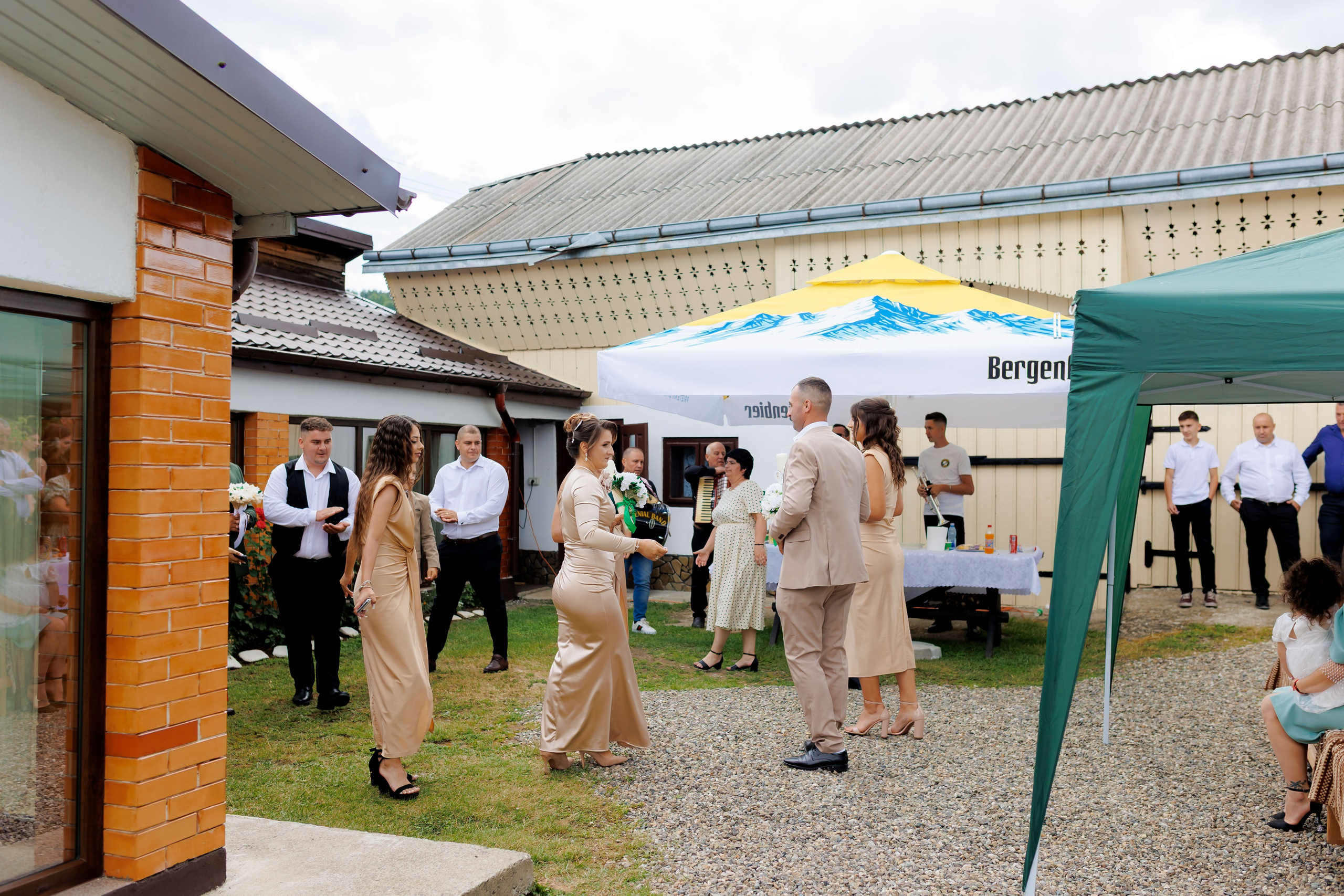 Nunta Nicoleta & Răzvan | Fotografie & Videografie Profesională. Servicii foto-video profesionale, pentru momente de neuitat