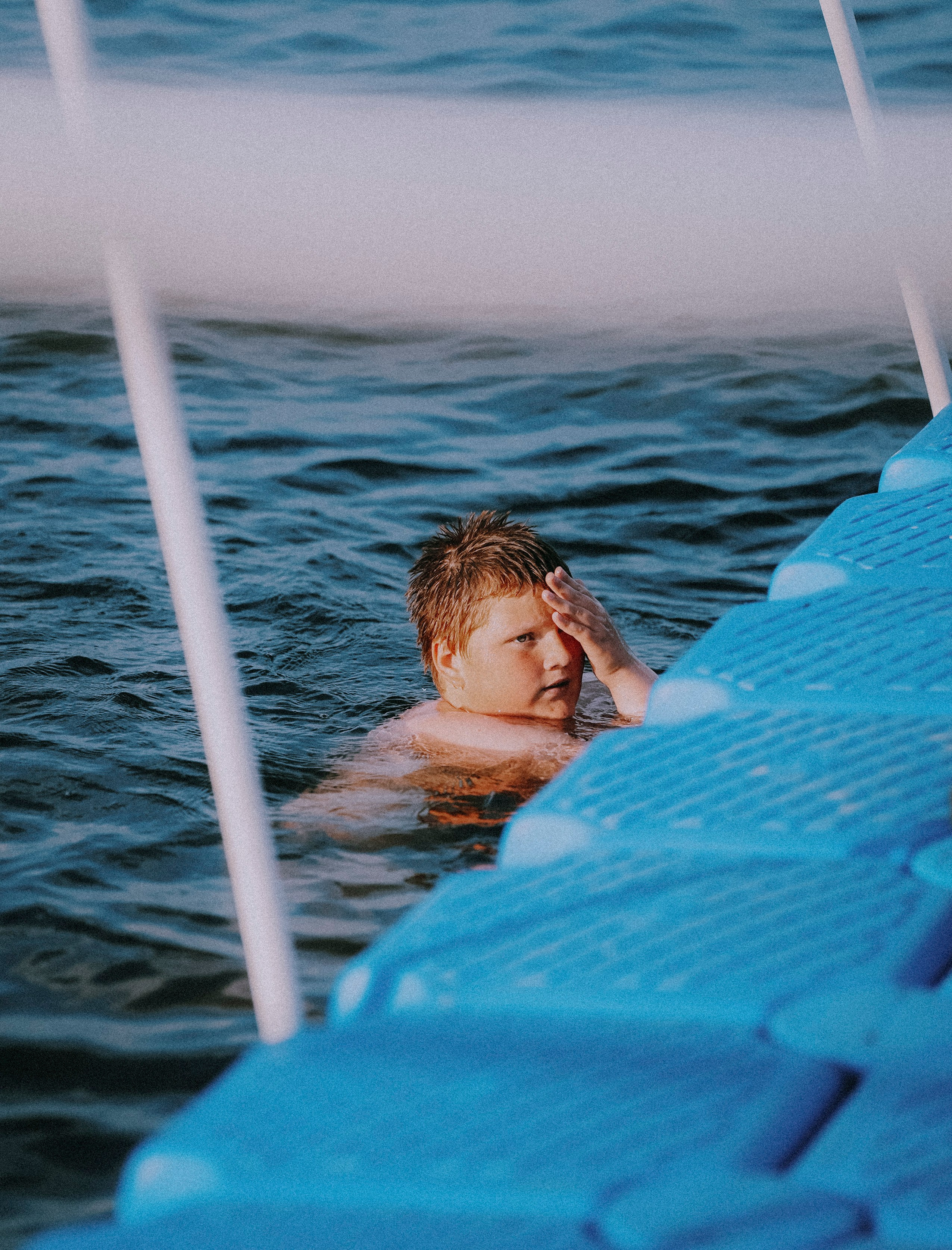 2025. Стрит-фотография, полная абсурда, идиотизма и красоты