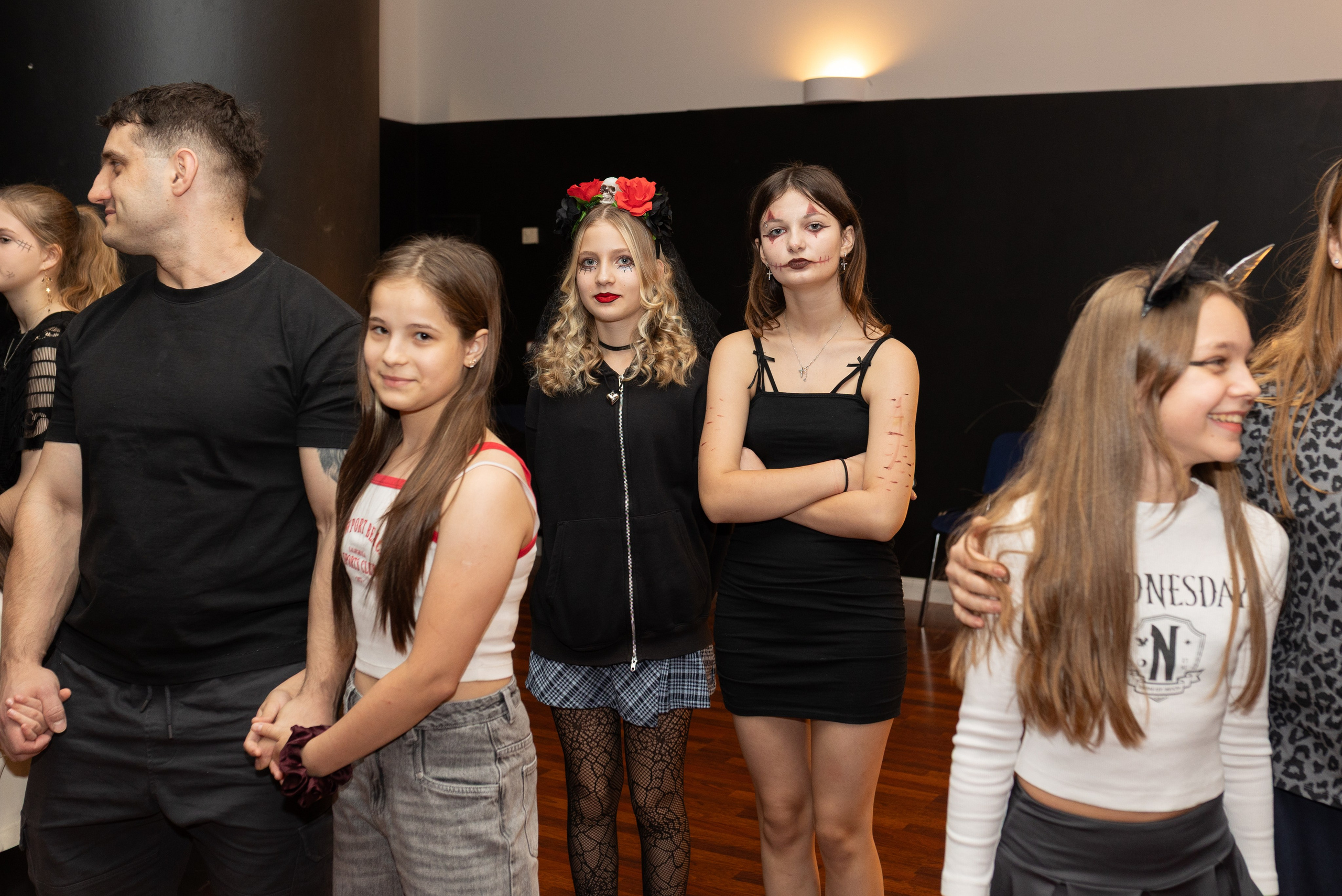 Leo dance studio Helloween 2025. Семейный и детский фотограф в Варшаве Мила Бобровская