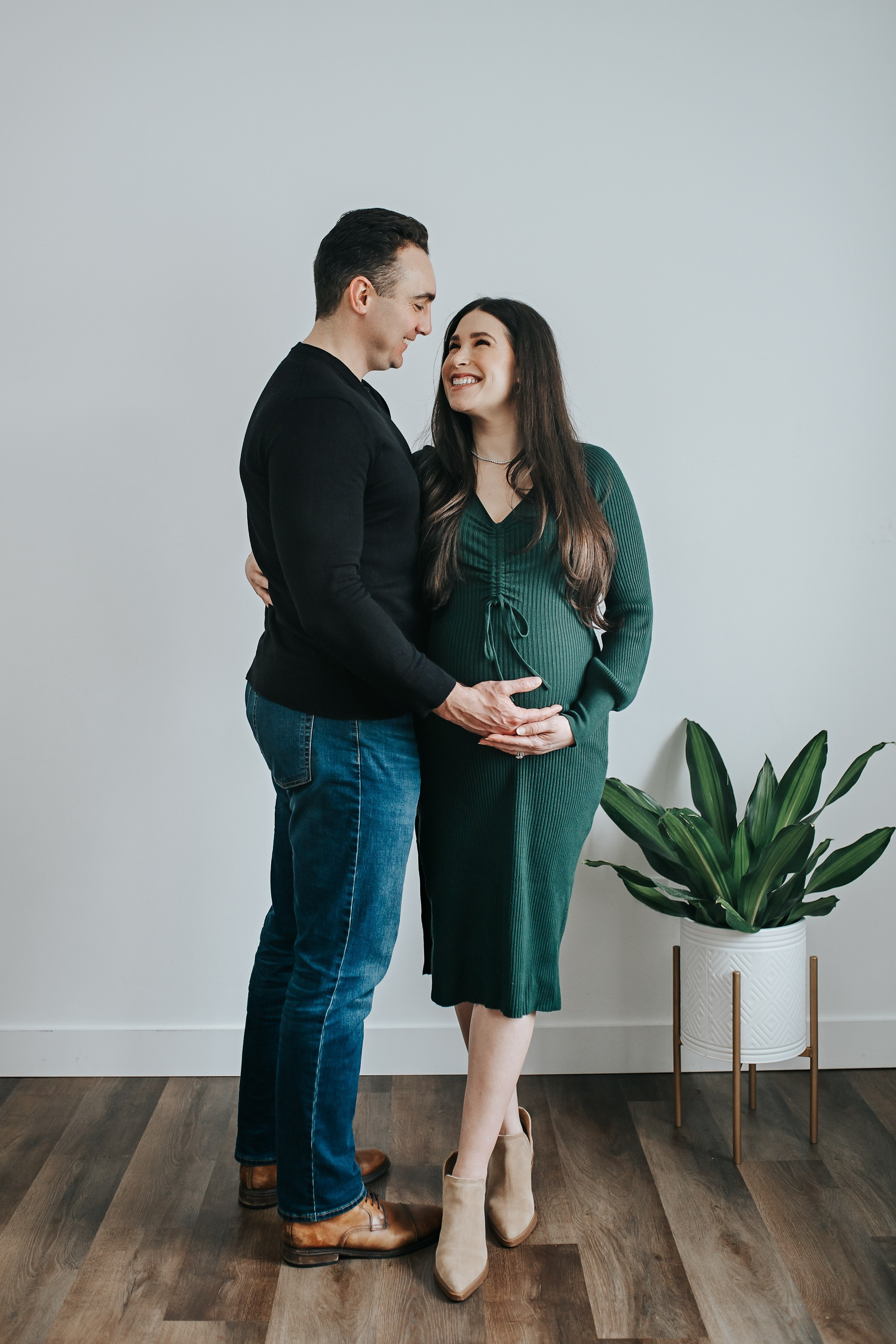 Maternity. Family and kids photographer Anastasiya Hanush in Massachusetts