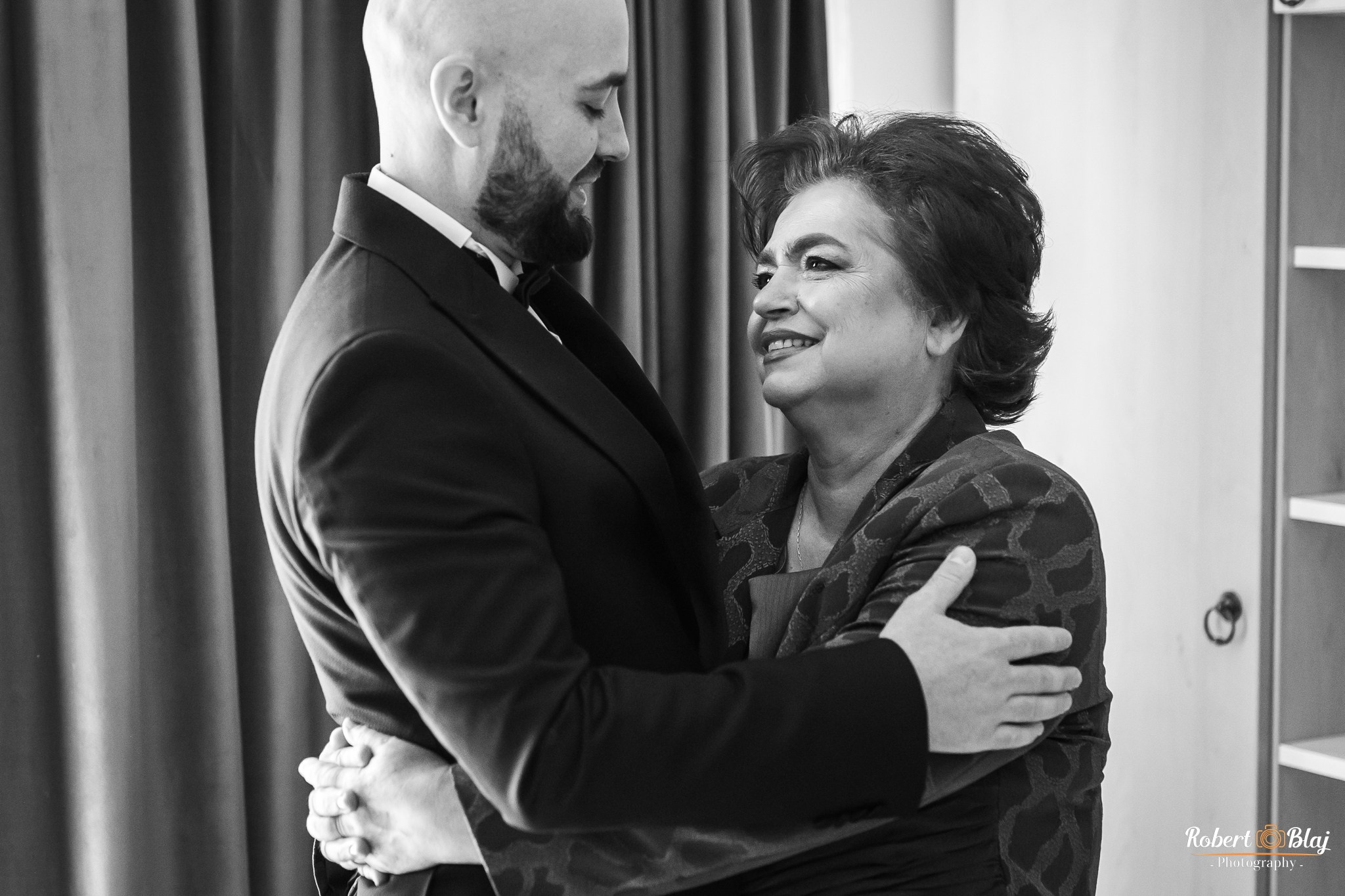 Ioana & Florin. Robert Blaj - Fotograf Nuntă Iași