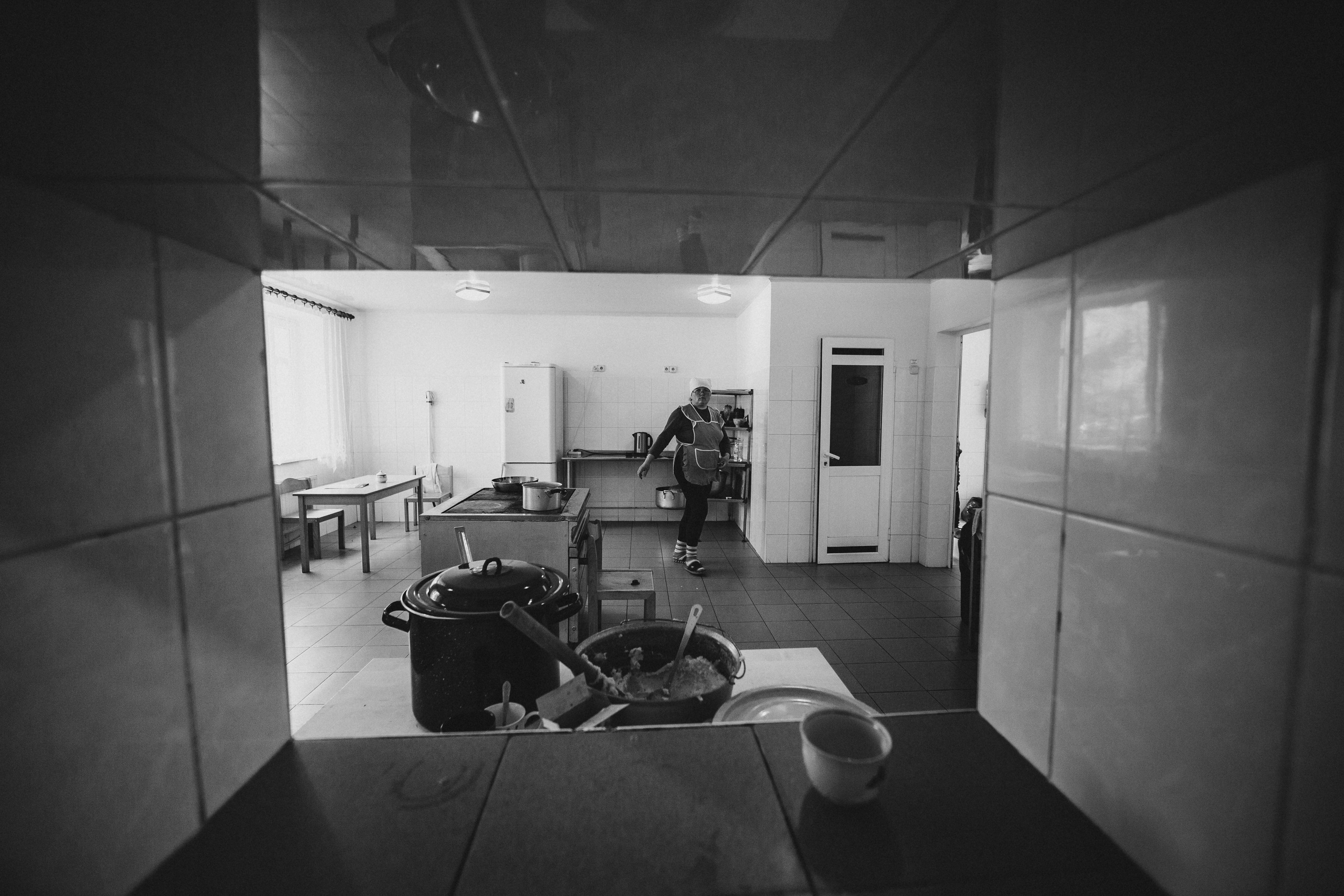  социальная фотография Детский дом кухня посуда повар столовая