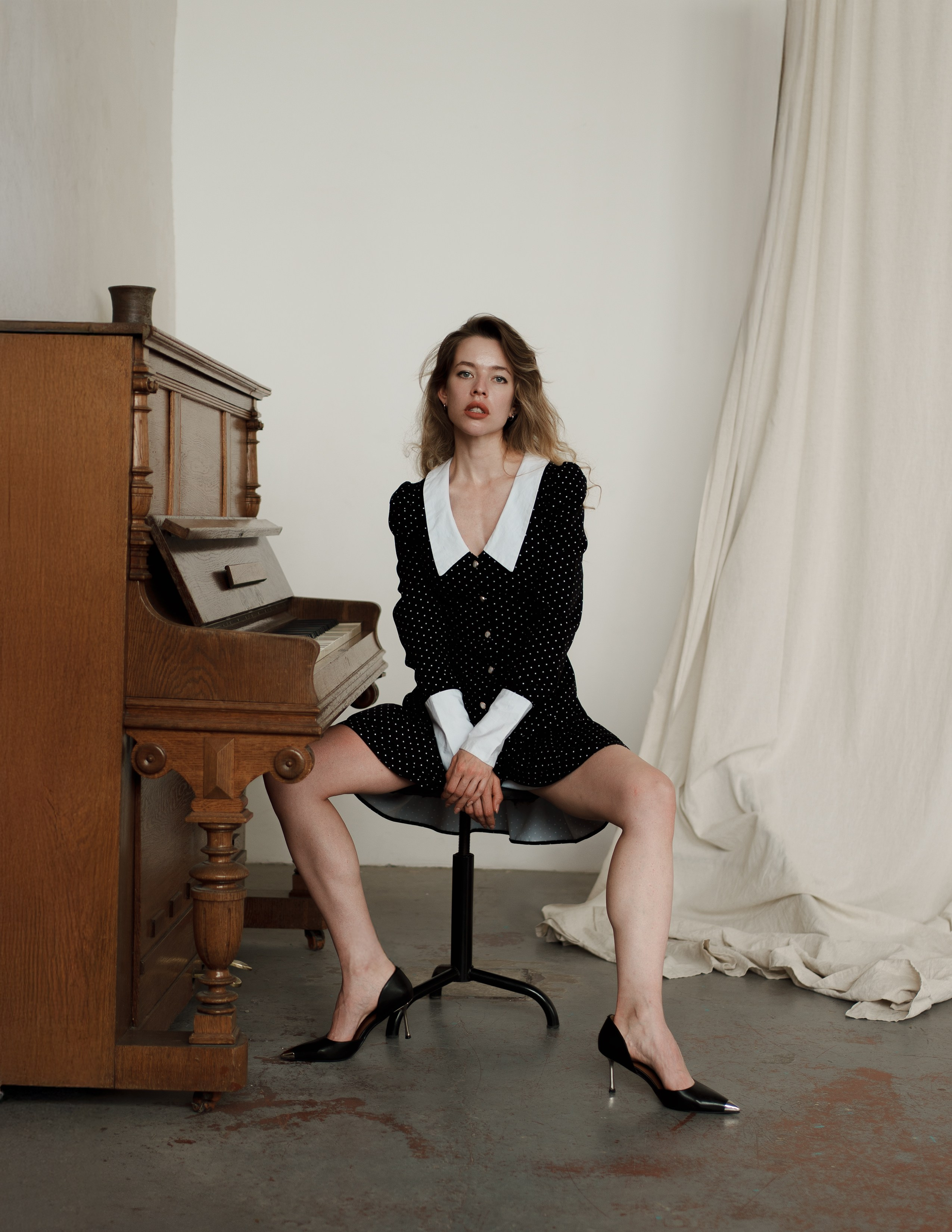 Piano. Alisha Geva женский портретный фотограф в Дубае