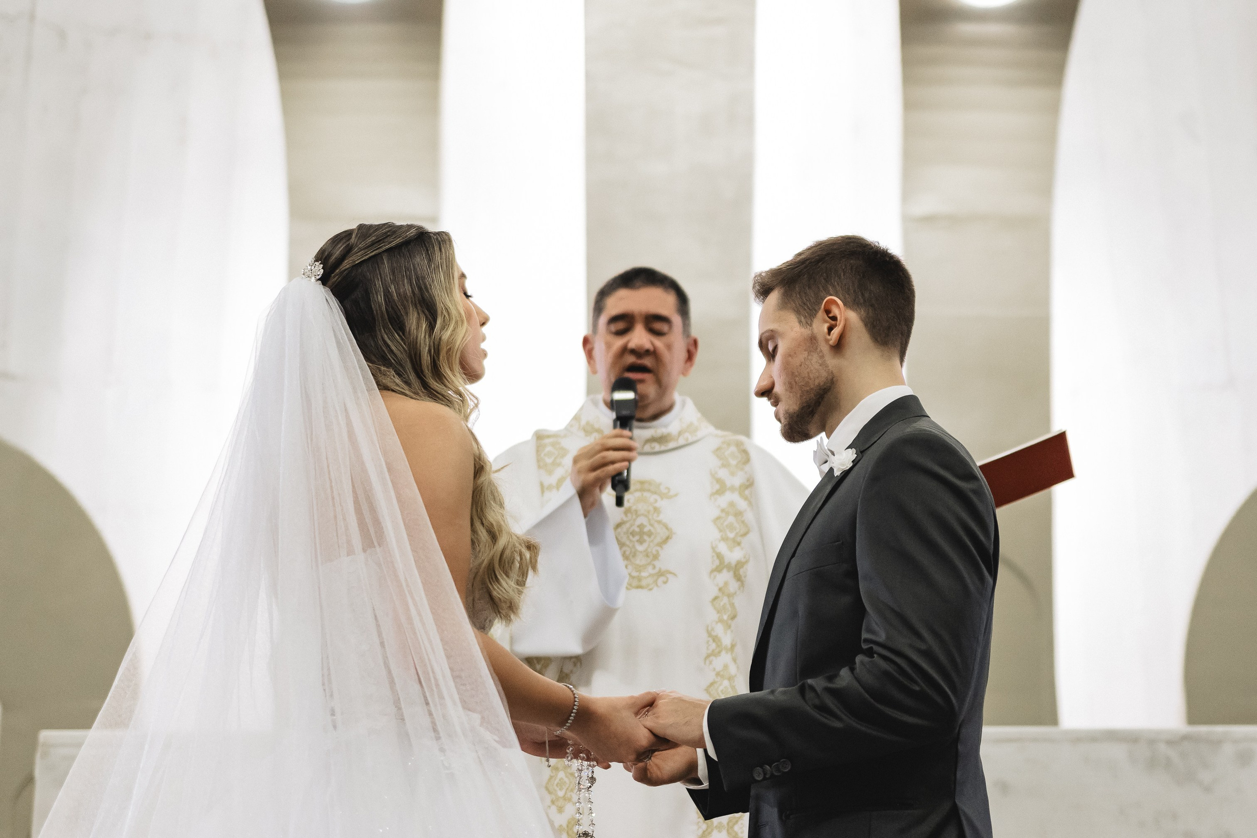 Heloisa e Andre casamento na catedral de maringa. Fotografo de casamento I Claudinei Moura