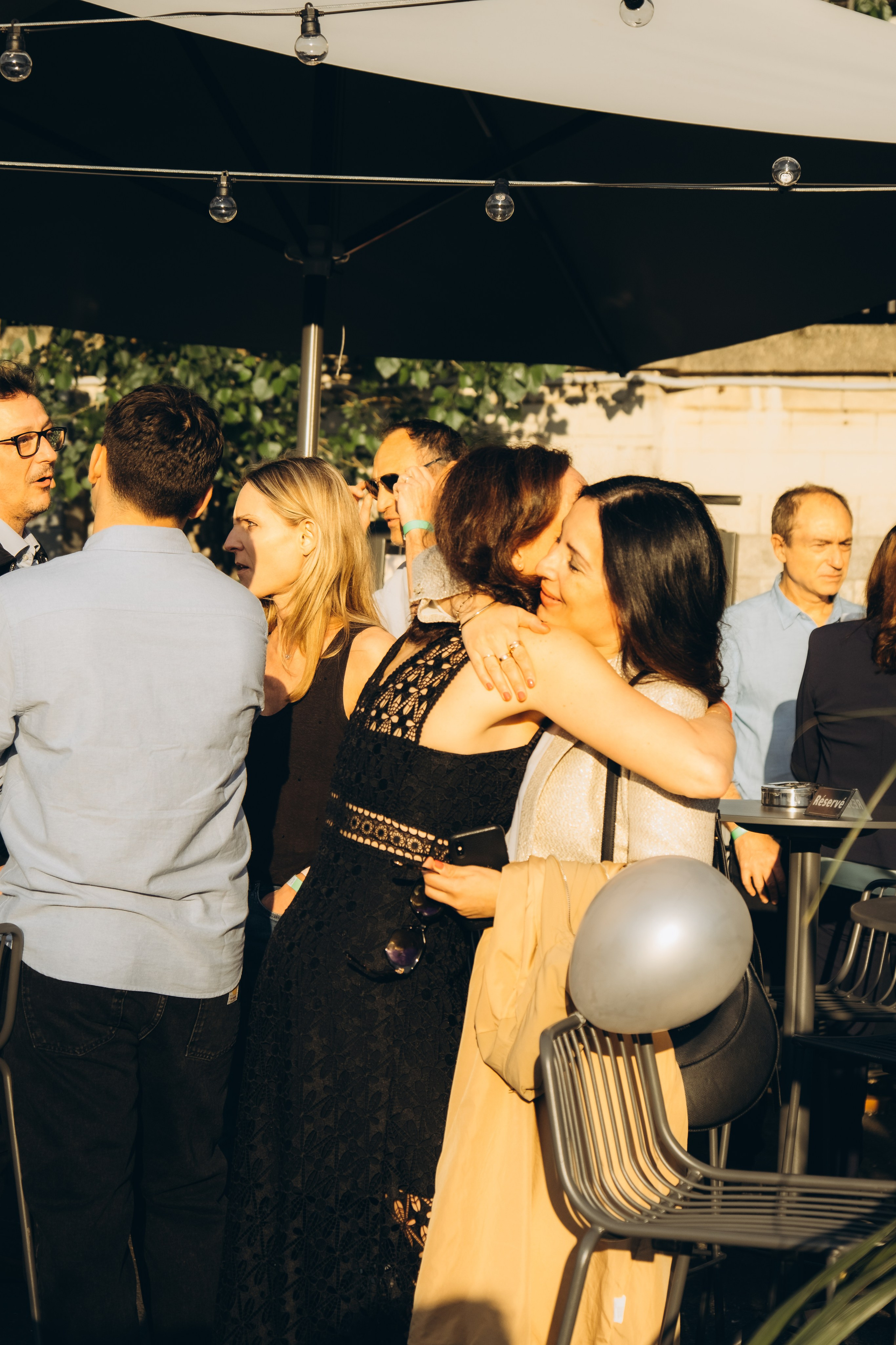 Marie’s Birthday with an Eiffel Tower view. Photographer in Paris Marina Chaput