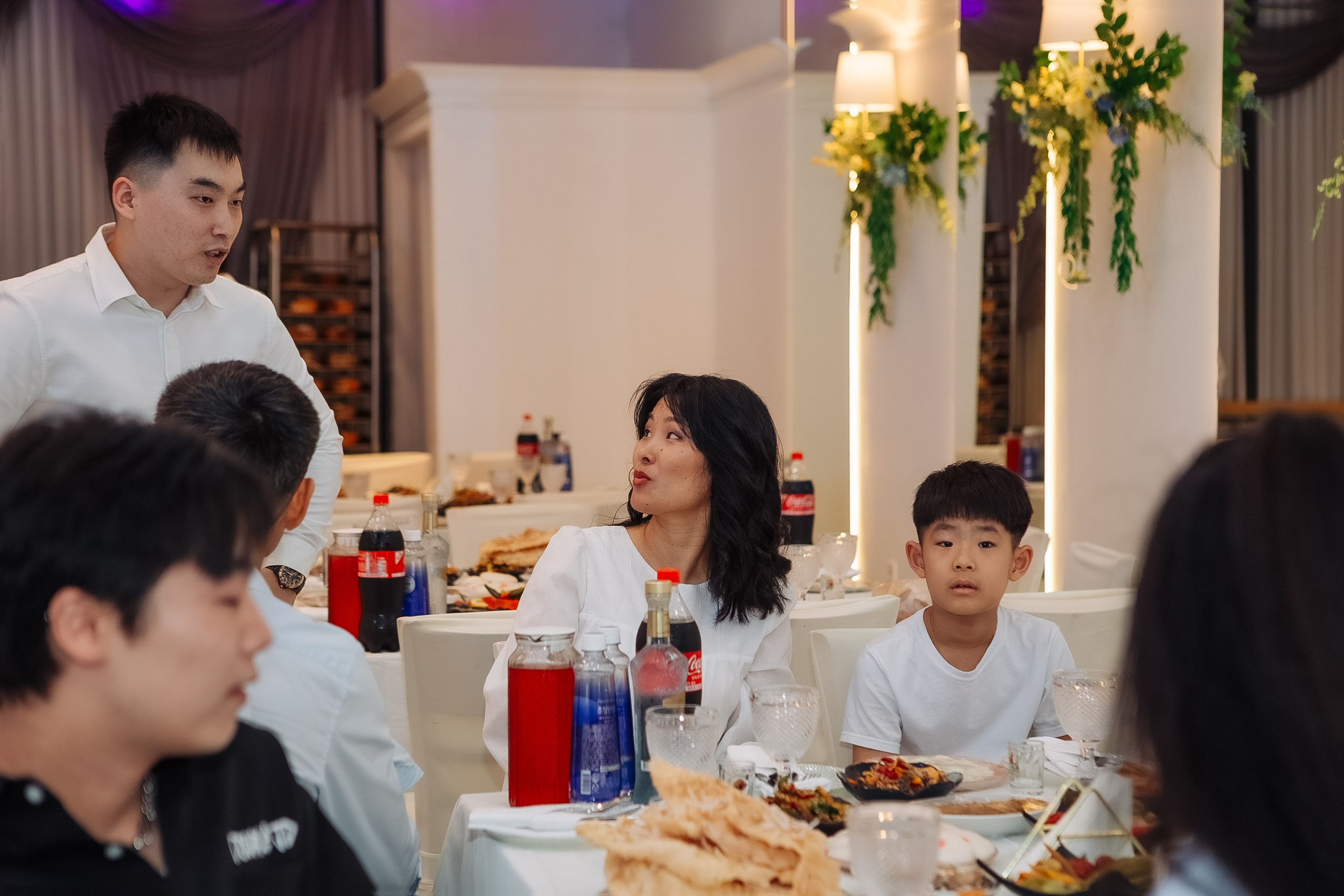 Тео дома и в ресторане. Фотограф беременности, ньюборн и годовасиков в Корее Жанна Хан