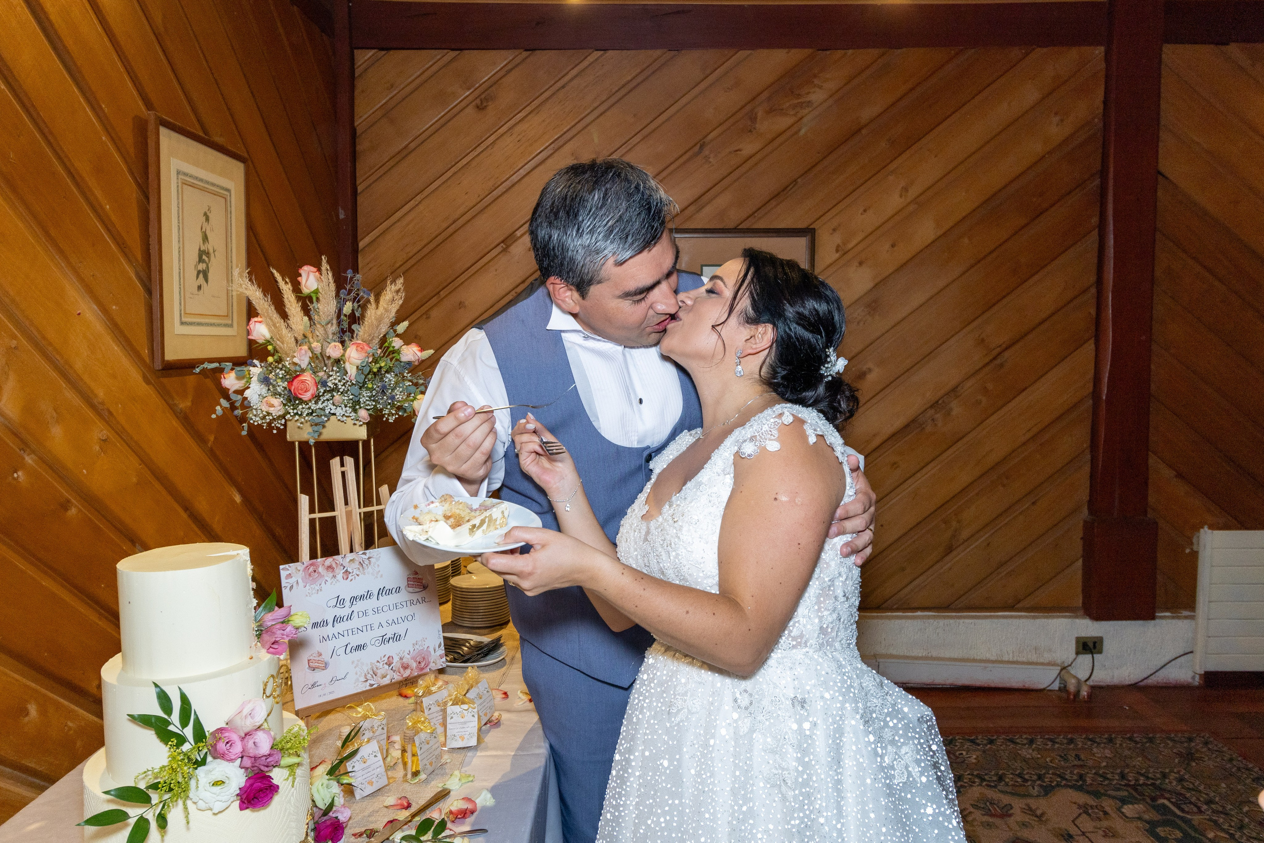 Katherin y Daniel. Dinka & Emilio - El arte de preservar lo que no se repite