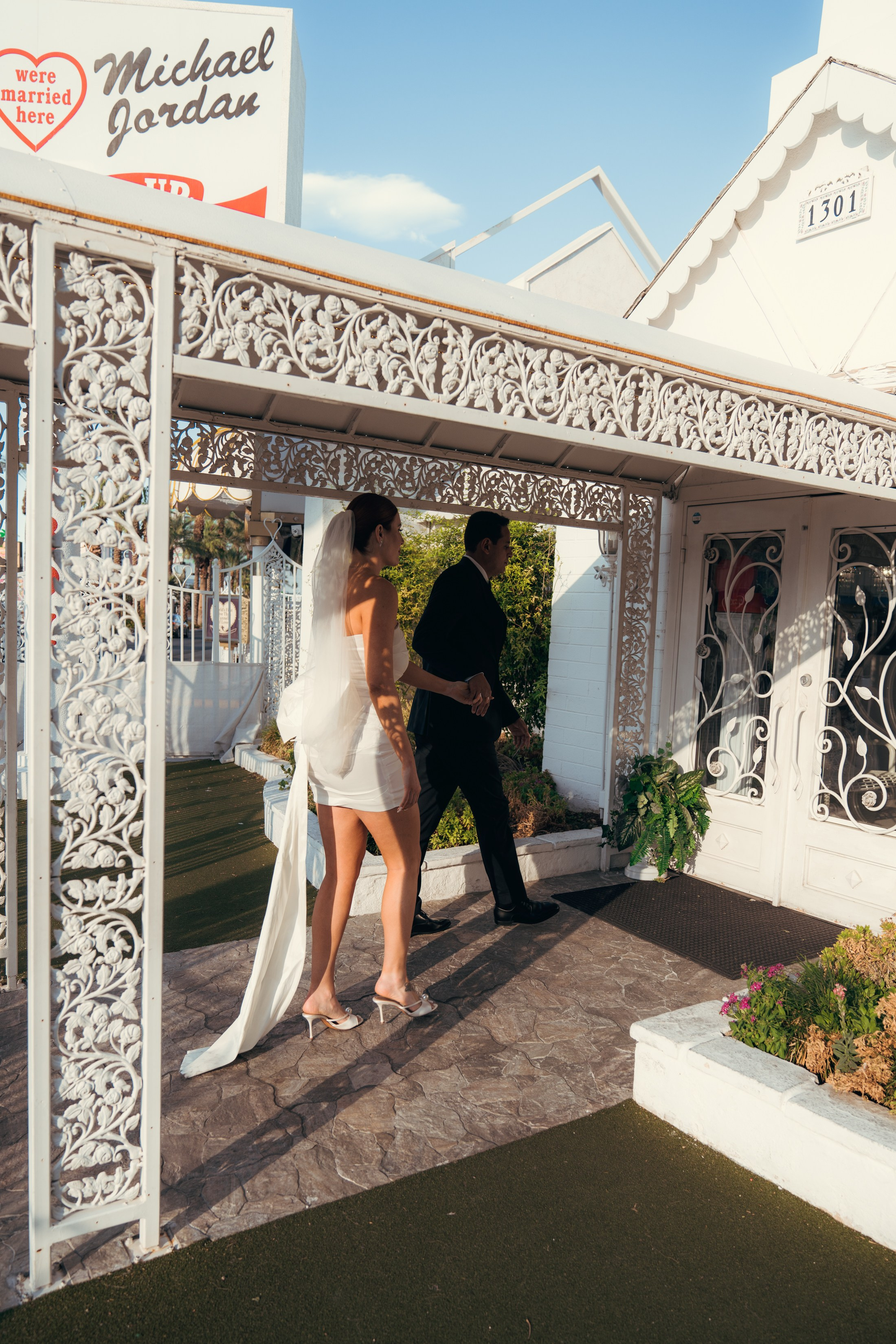 Lucas&Megan. Wedding & elopement photographer Viktoriya Kravtsov. Las Vegas