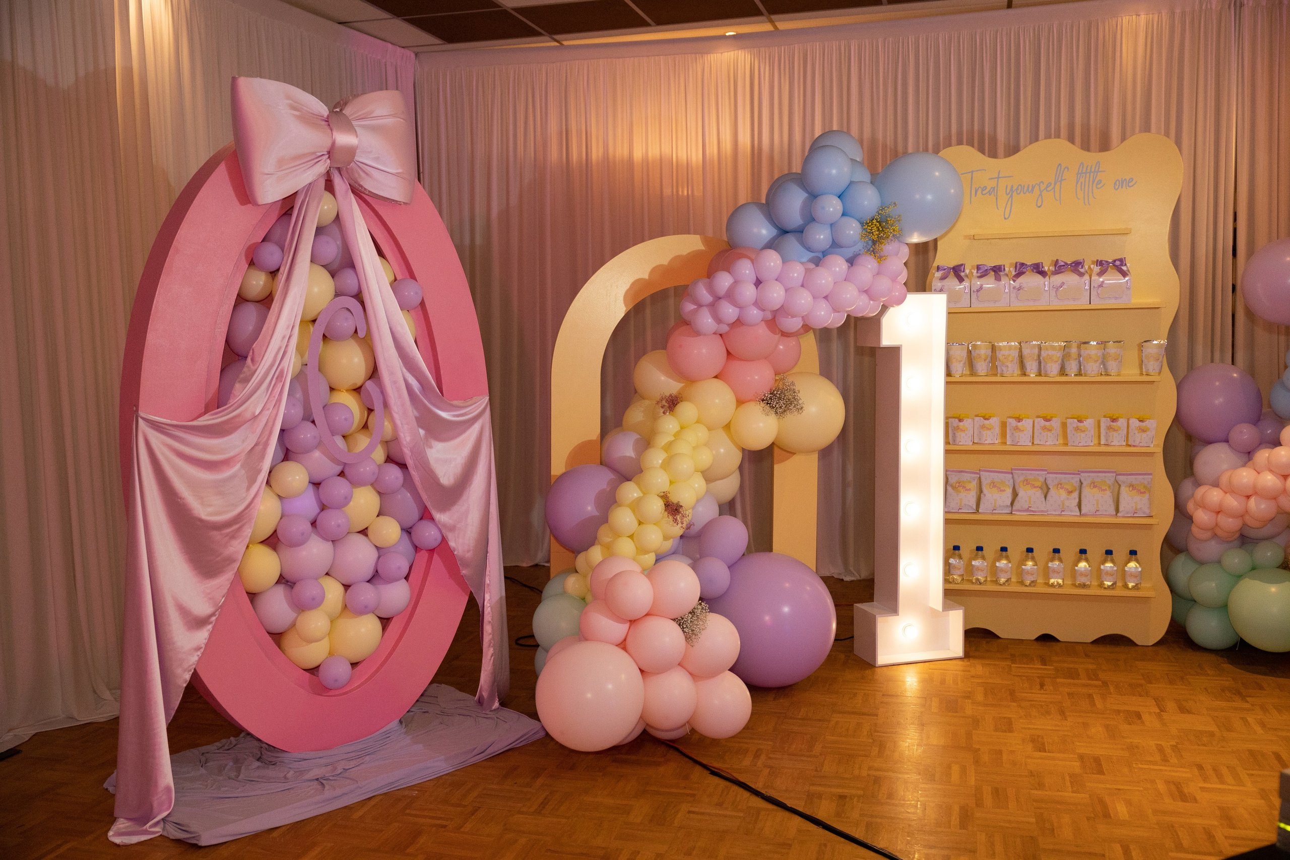 1 st Birthday. Portrait and Family Photographer in Netherlands