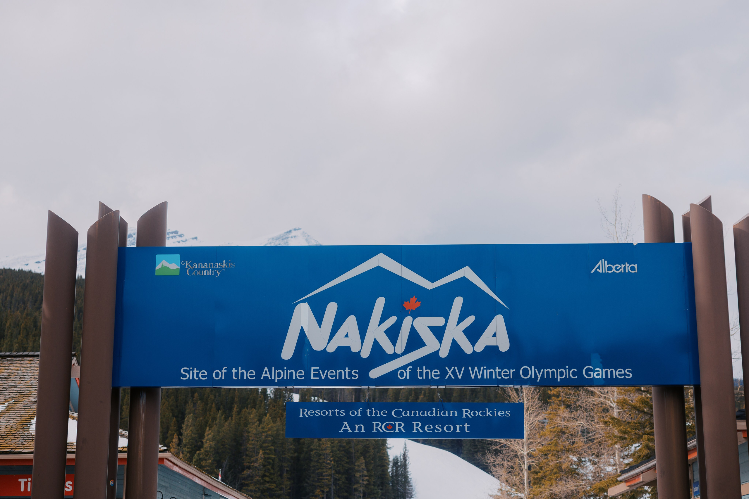 Ski engagement session. Home