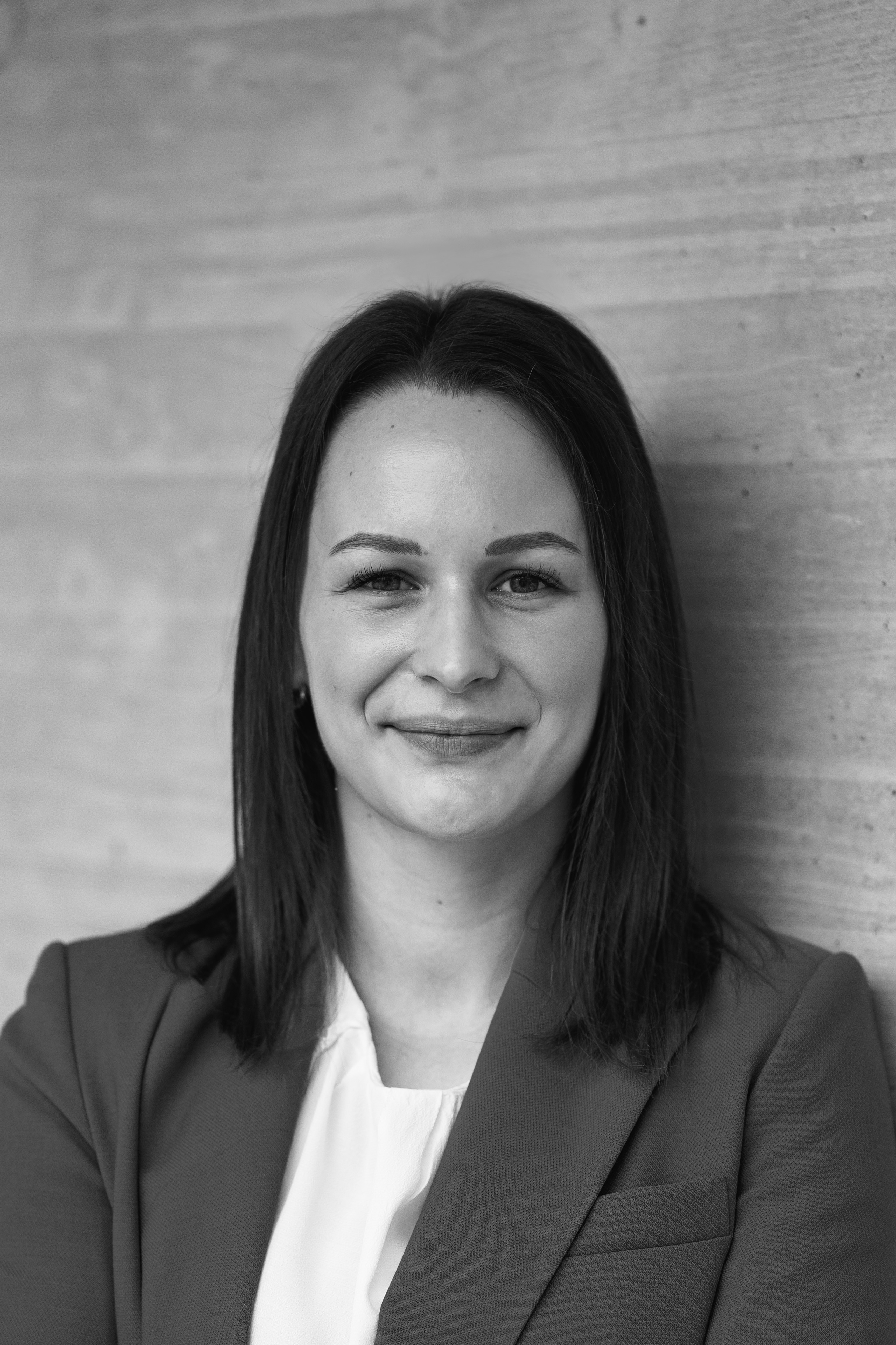 Business portrait. Julia Pelikánová | Portrait and content photographer in Prague