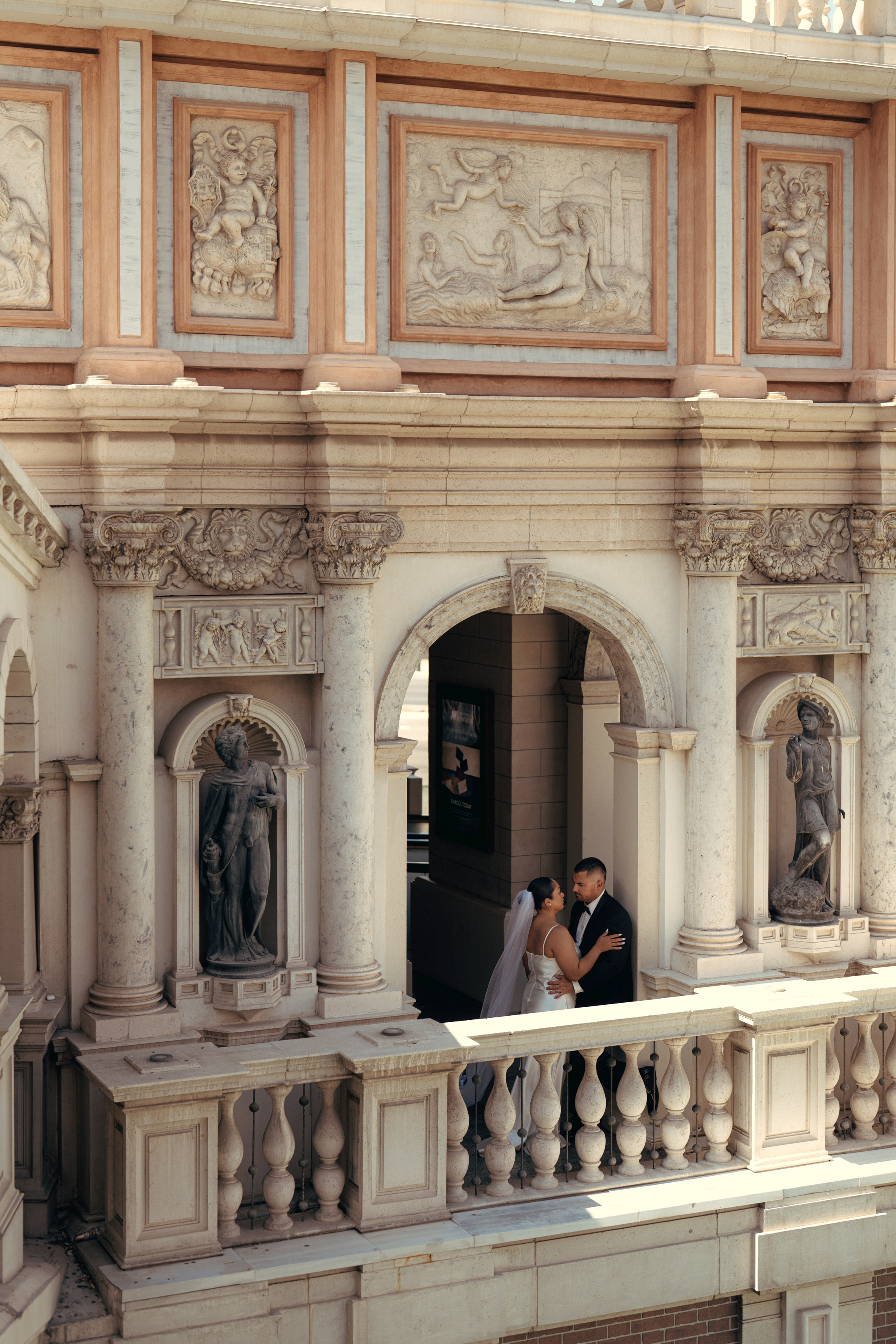 Noelani&Alex. Wedding & elopement photographer Viktoriya Kravtsov. Las Vegas