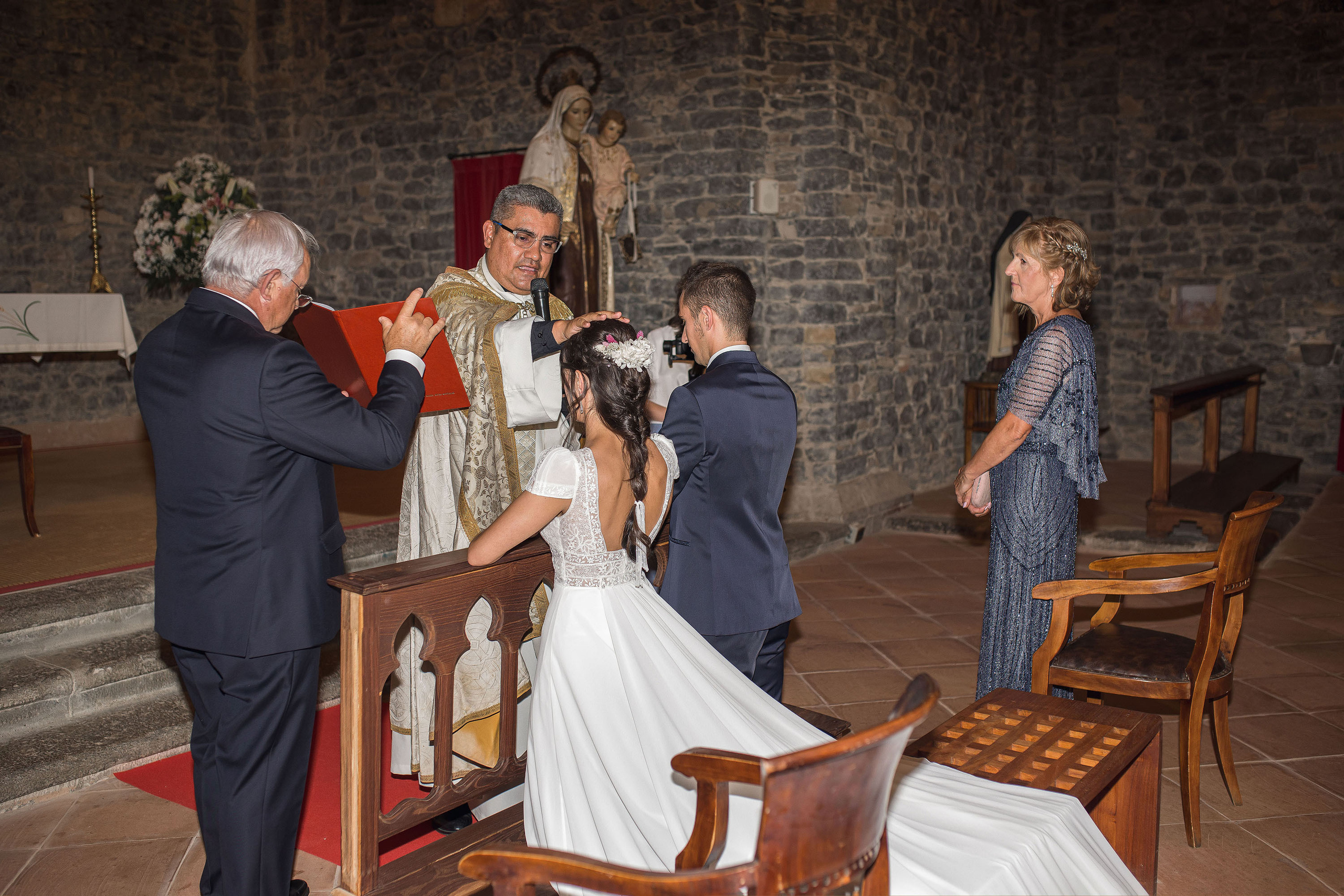 Raquel & Eduardo - Boda Barceló Monasterio de Boltaña. PIXLOVE - Fotógrafos de bodas Huesca Pirineos Zaragoza