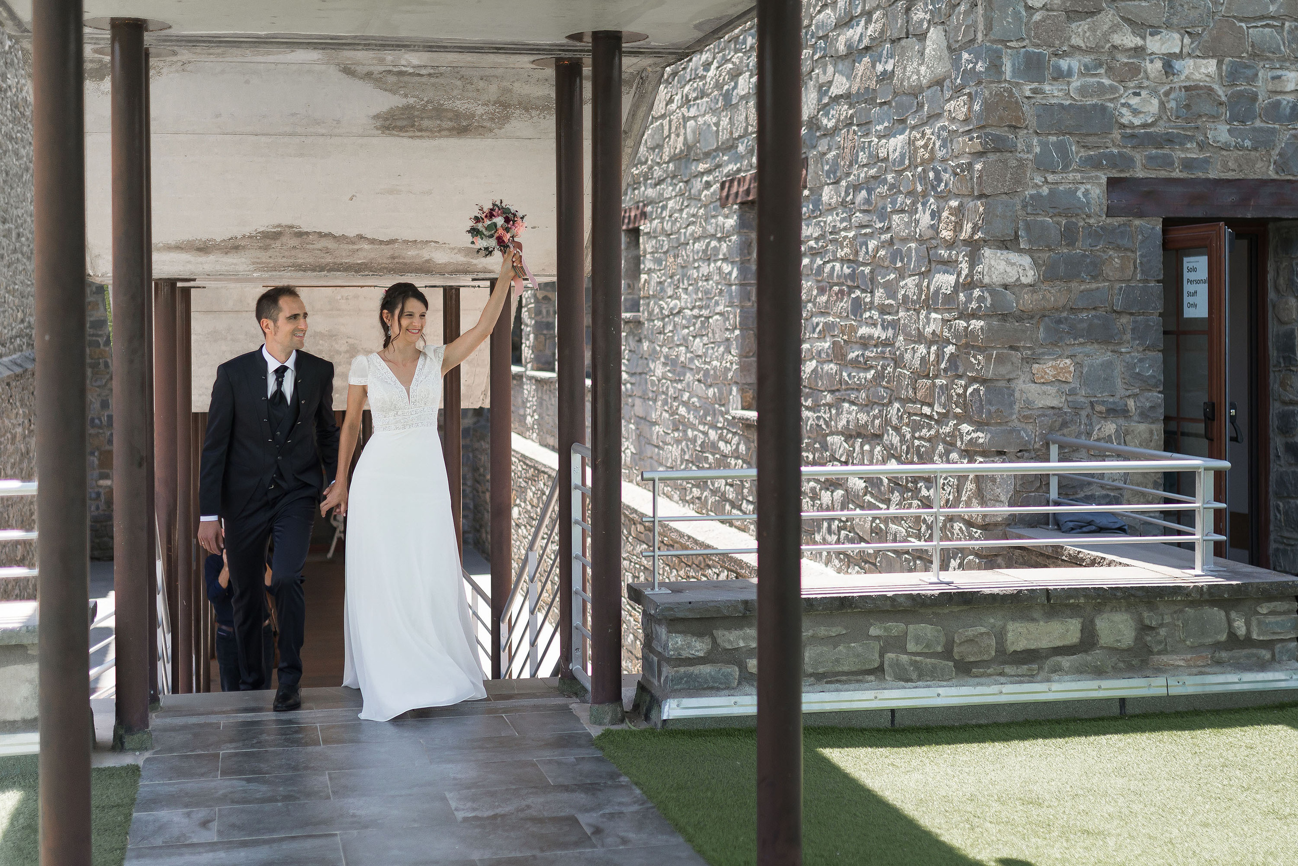 Raquel & Eduardo - Boda Barceló Monasterio de Boltaña. PIXLOVE - Fotógrafos de bodas Huesca Pirineos Zaragoza