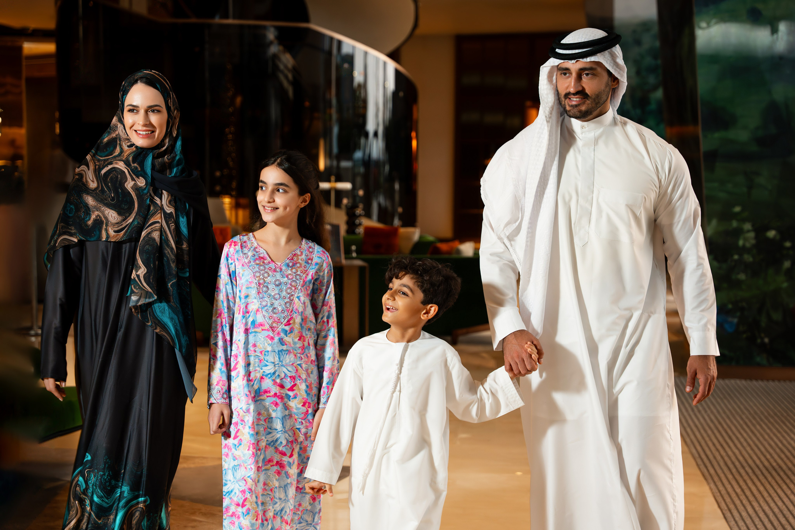 Photo and video production. Editing & retouching services. Training