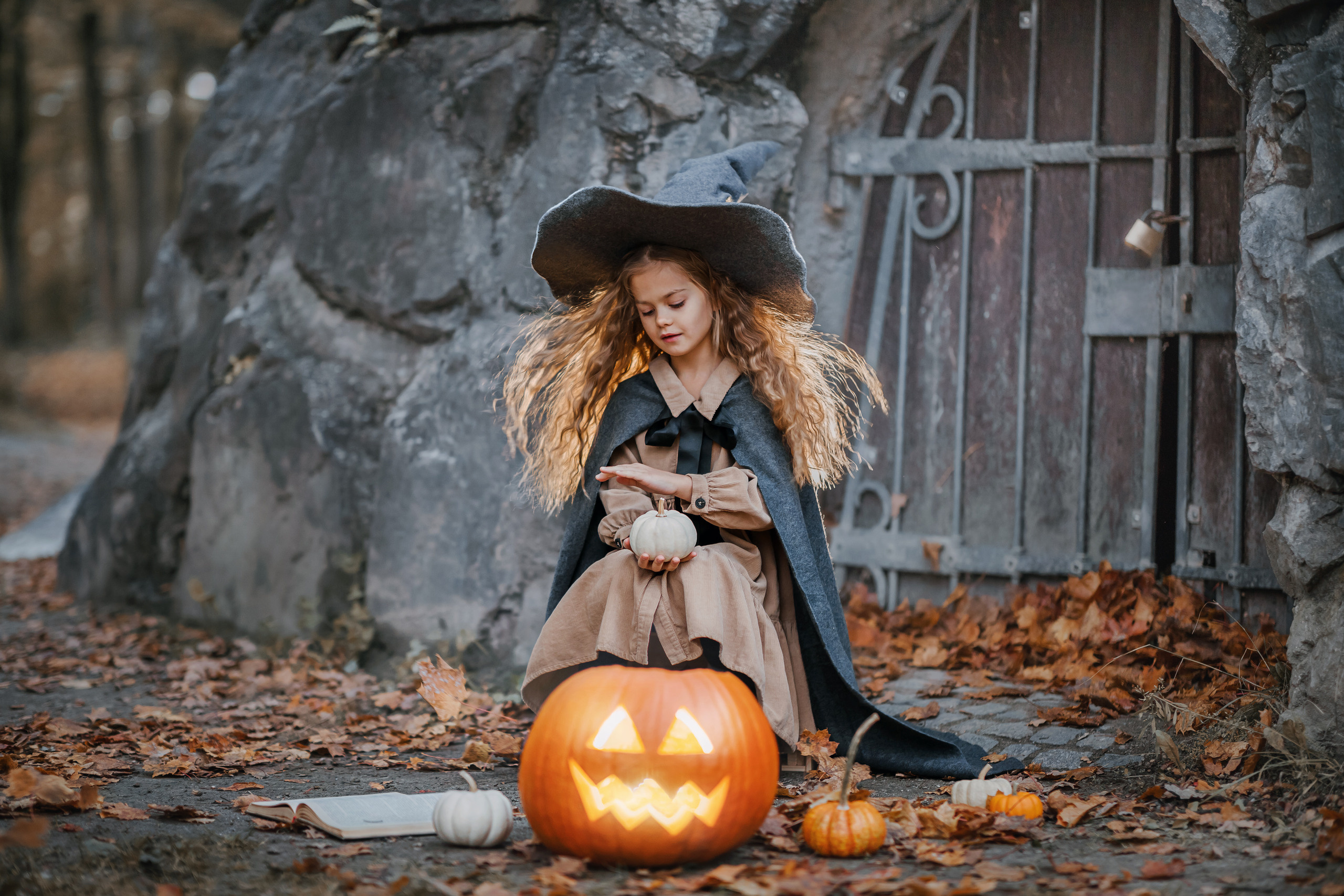 Halloween story. Family photograph in Munich Anastasia Vorobtsova