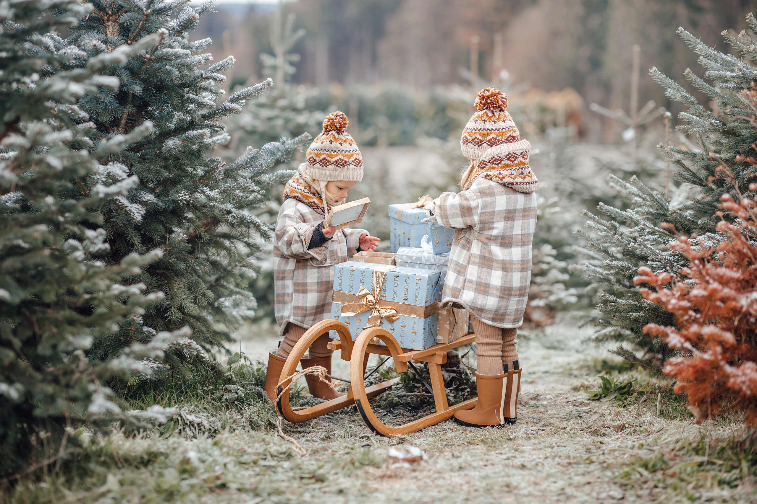 Emily&Luise. Family photograph in Munich Anastasia Vorobtsova